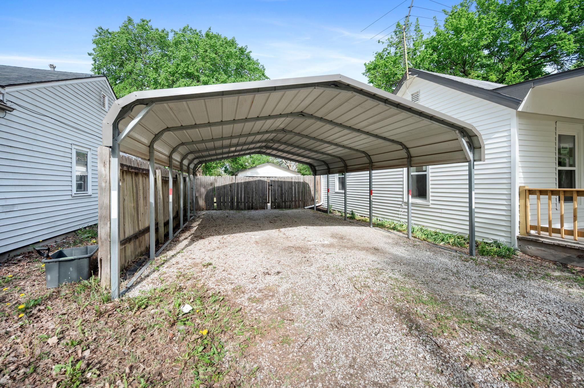 1129 S Bonn St, Wichita, Kansas image 3