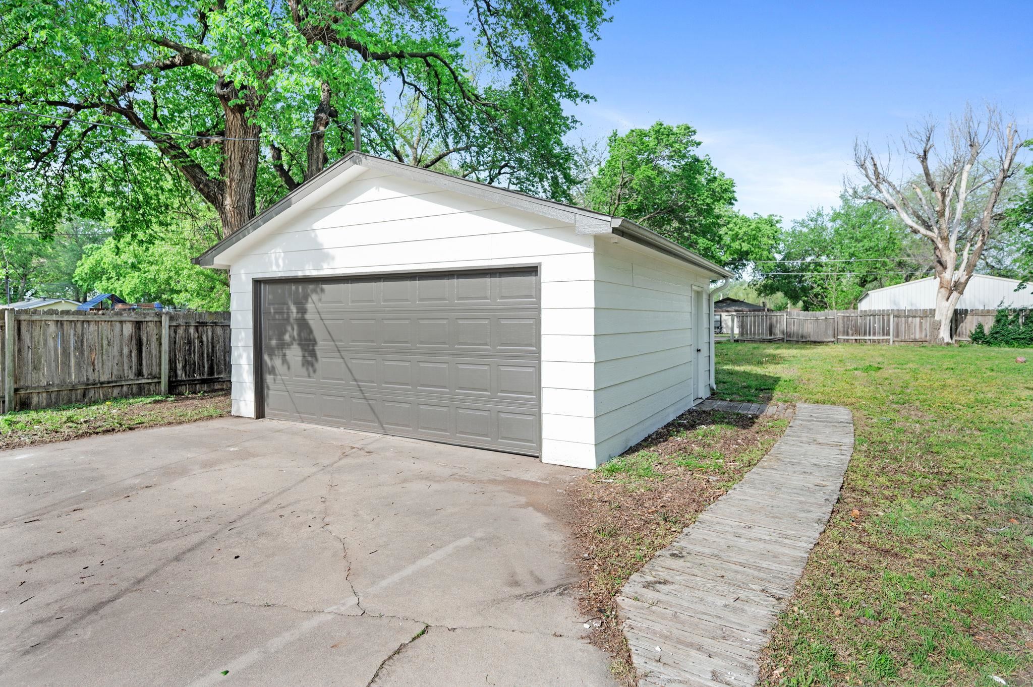 1129 S Bonn St, Wichita, Kansas image 26