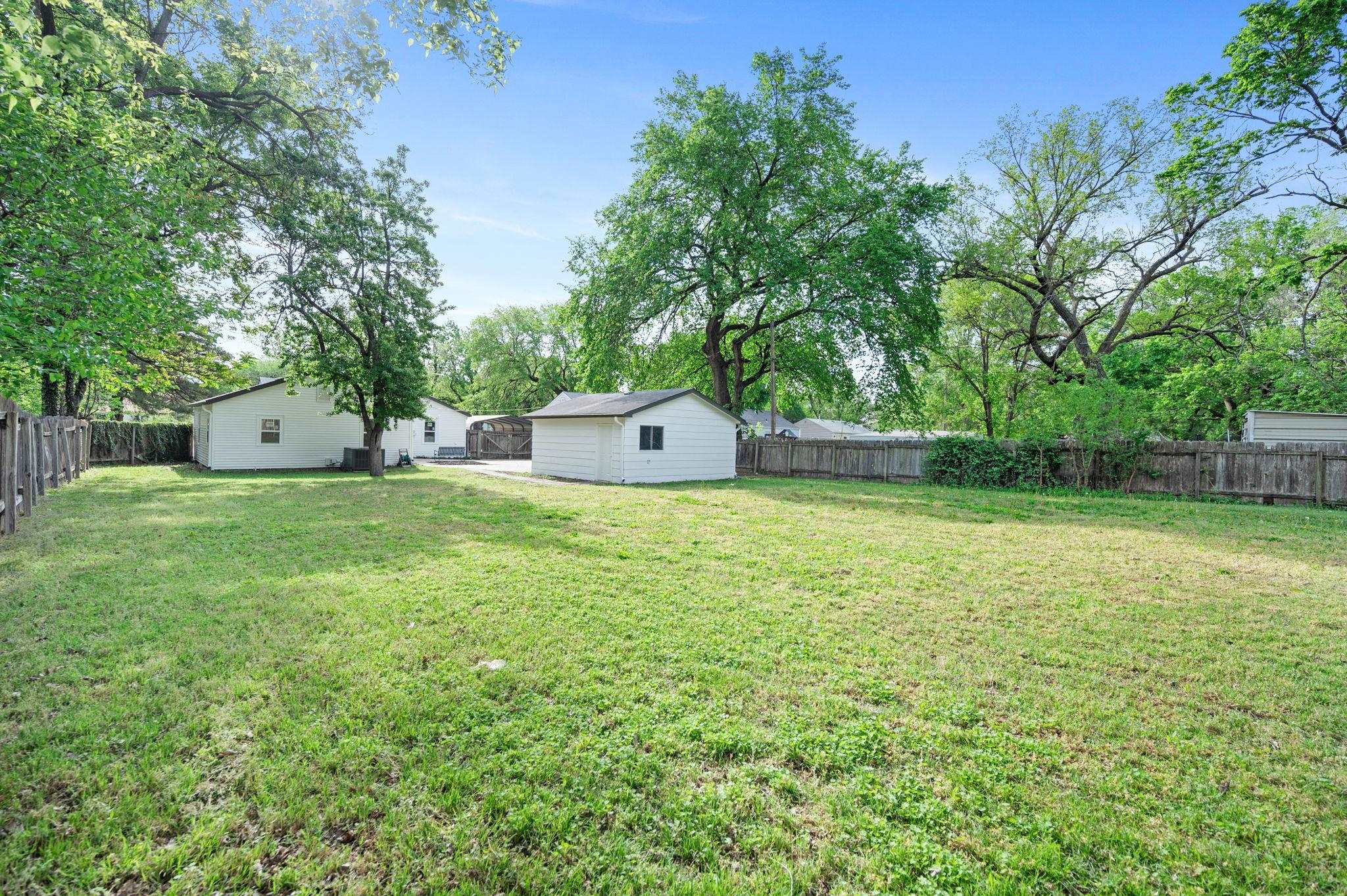 1129 S Bonn St, Wichita, Kansas image 29
