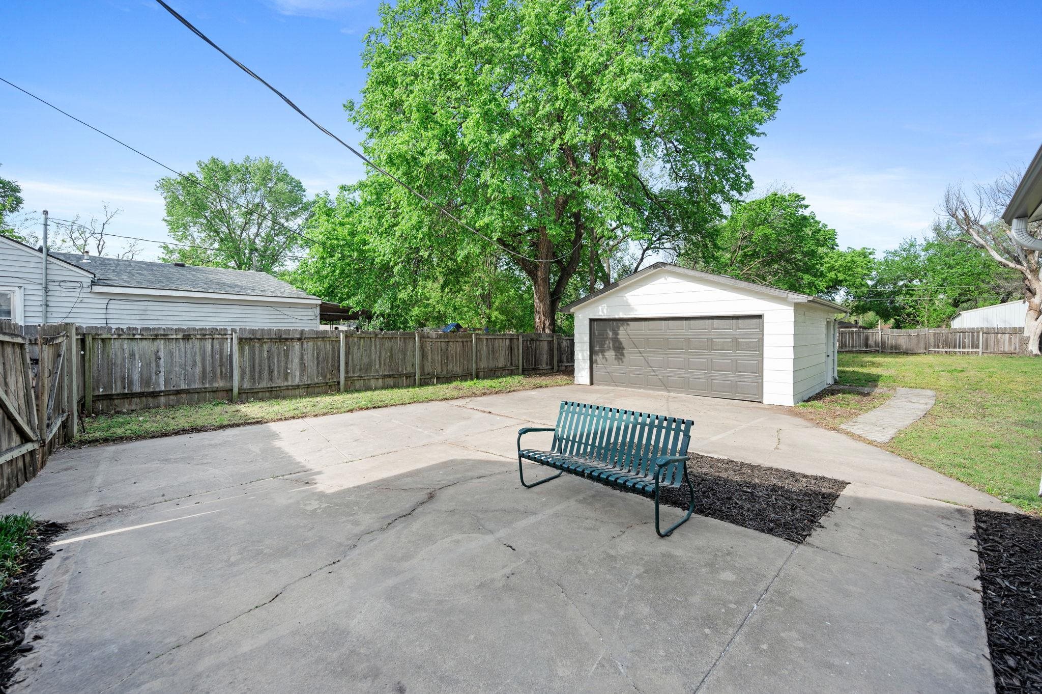 1129 S Bonn St, Wichita, Kansas image 25