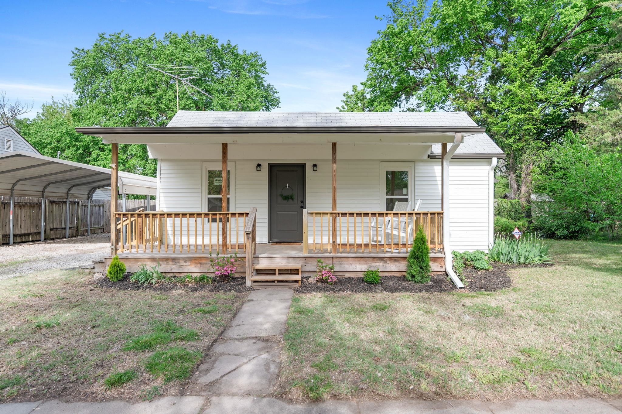 1129 S Bonn St, Wichita, Kansas image 1