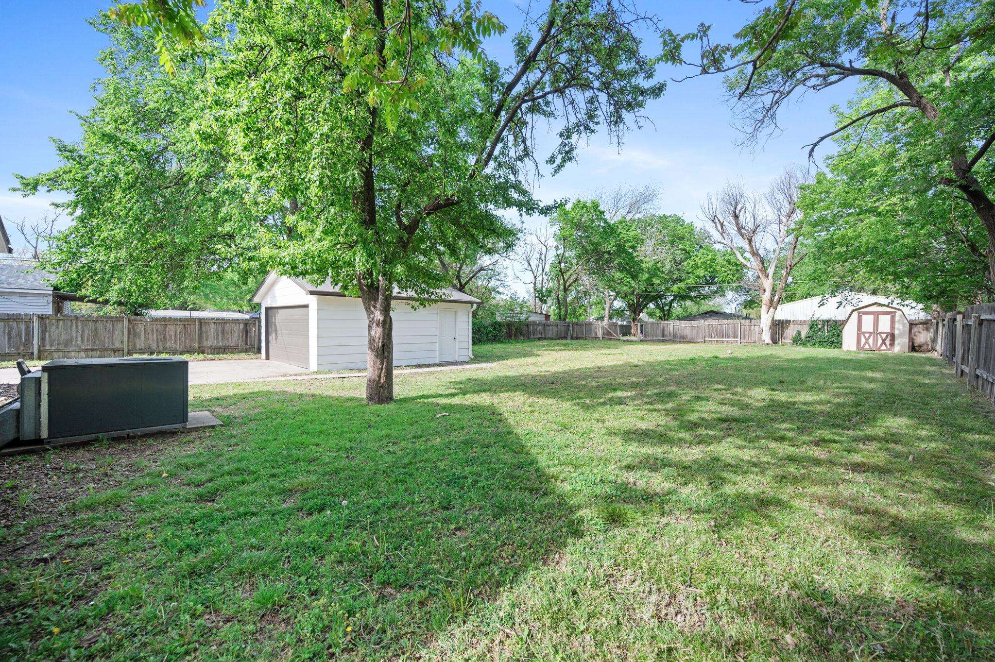 1129 S Bonn St, Wichita, Kansas image 28