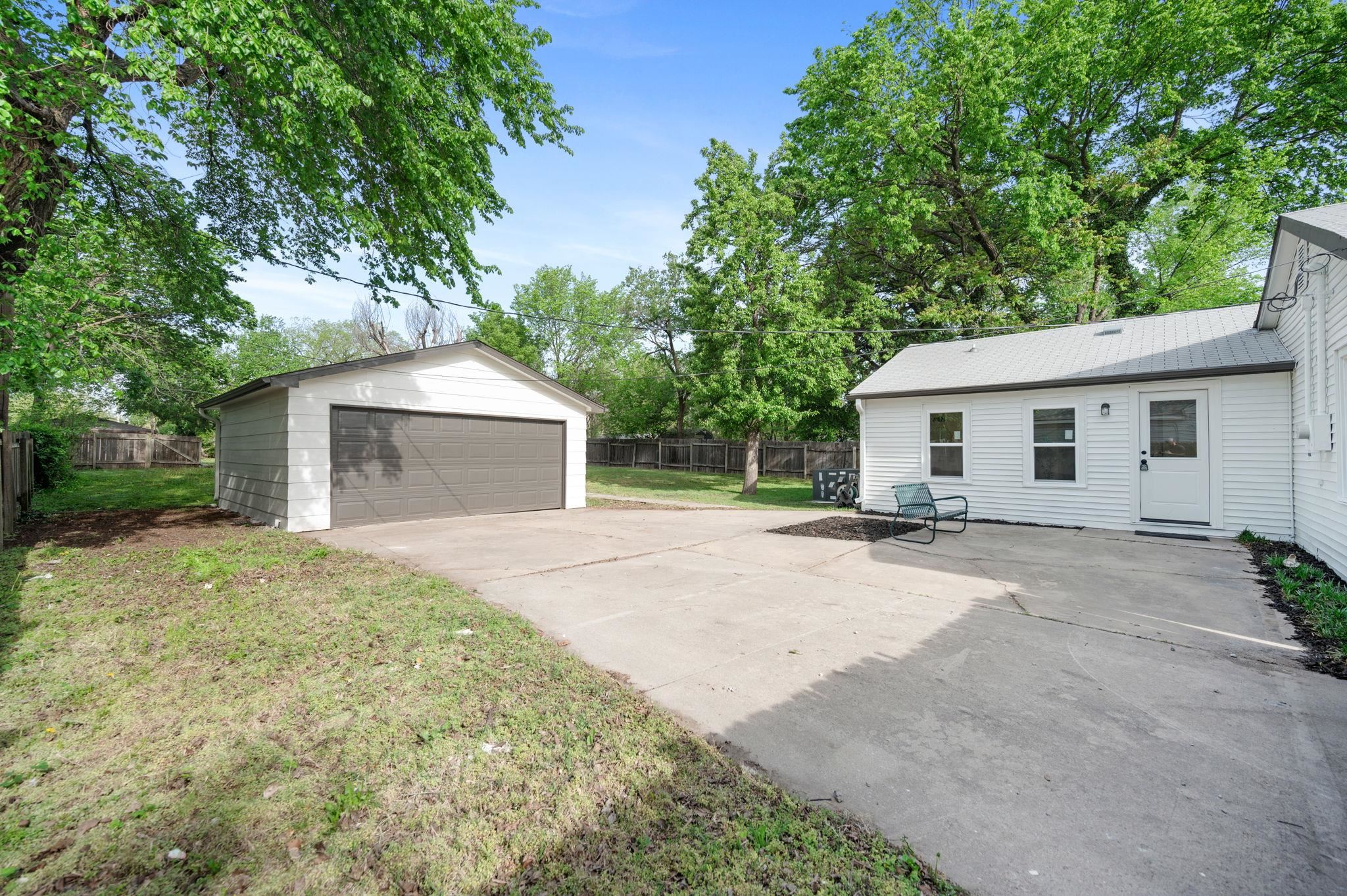 1129 S Bonn St, Wichita, Kansas image 23