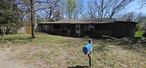 Homes For Sale - 12689 SW Chisholm Trail Rd<br/> Butler County, Andover, KS 67002