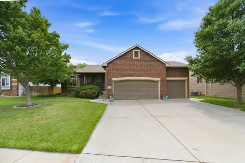 Homes For Sale - 1206 N High Park<br/> Derby, KS 67037