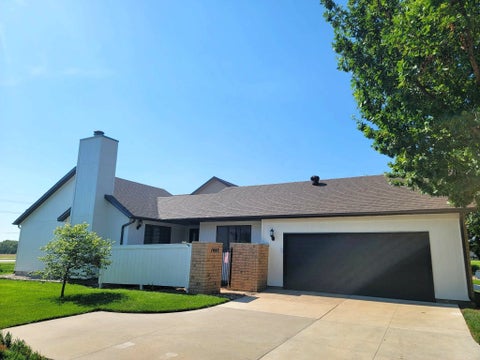 Multifamily For Sale - 1007 Burr Oak Ln<br/> Saline County, Salina, KS 67401
