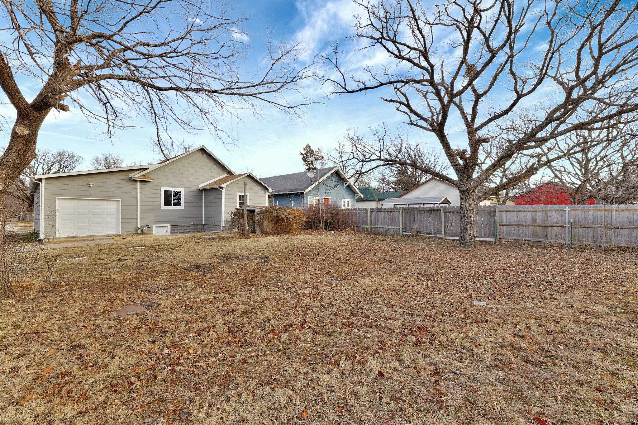 1423 W 1st St N St, Wichita, Kansas image 32