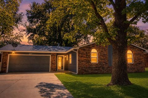 Homes For Sale - 1217 Sunset Dr<br/> Mulvane, KS 67110