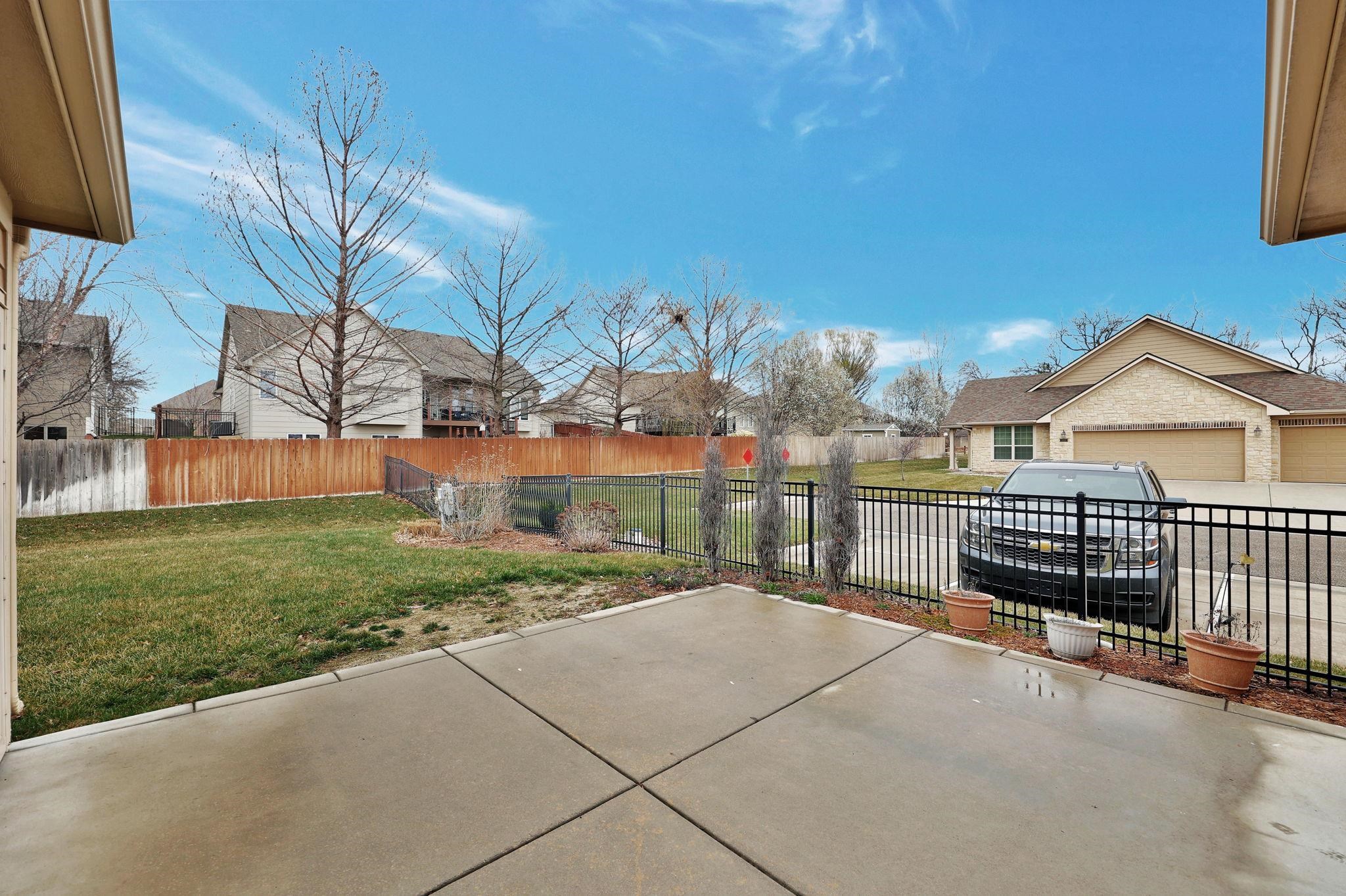 Wichita, Kansas 67235, United States, 2 Bedrooms Bedrooms, ,2 BathroomsBathrooms,Residential,Pending,63265