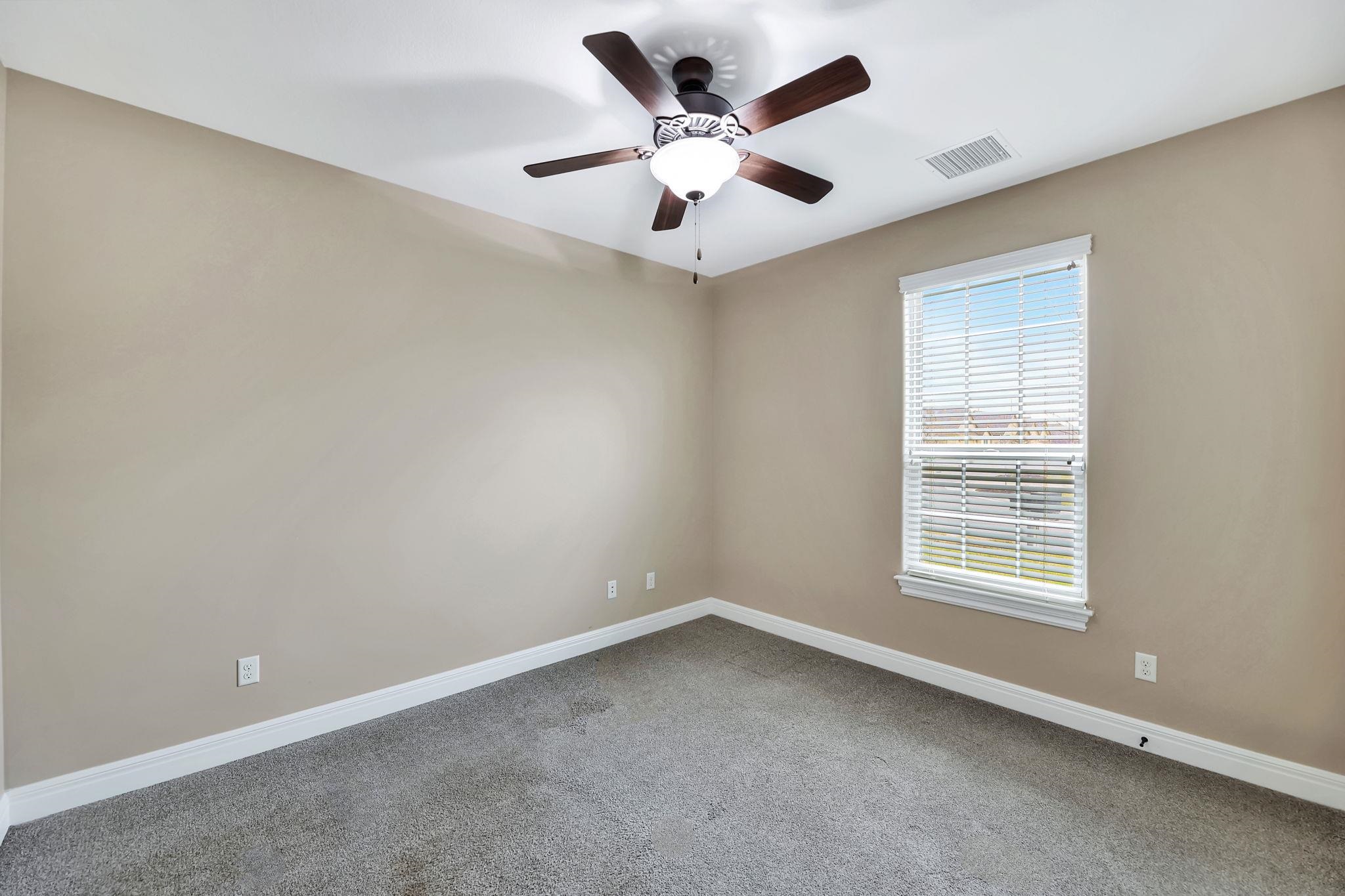 Wichita, Kansas 67235, United States, 2 Bedrooms Bedrooms, ,2 BathroomsBathrooms,Residential,Pending,63265