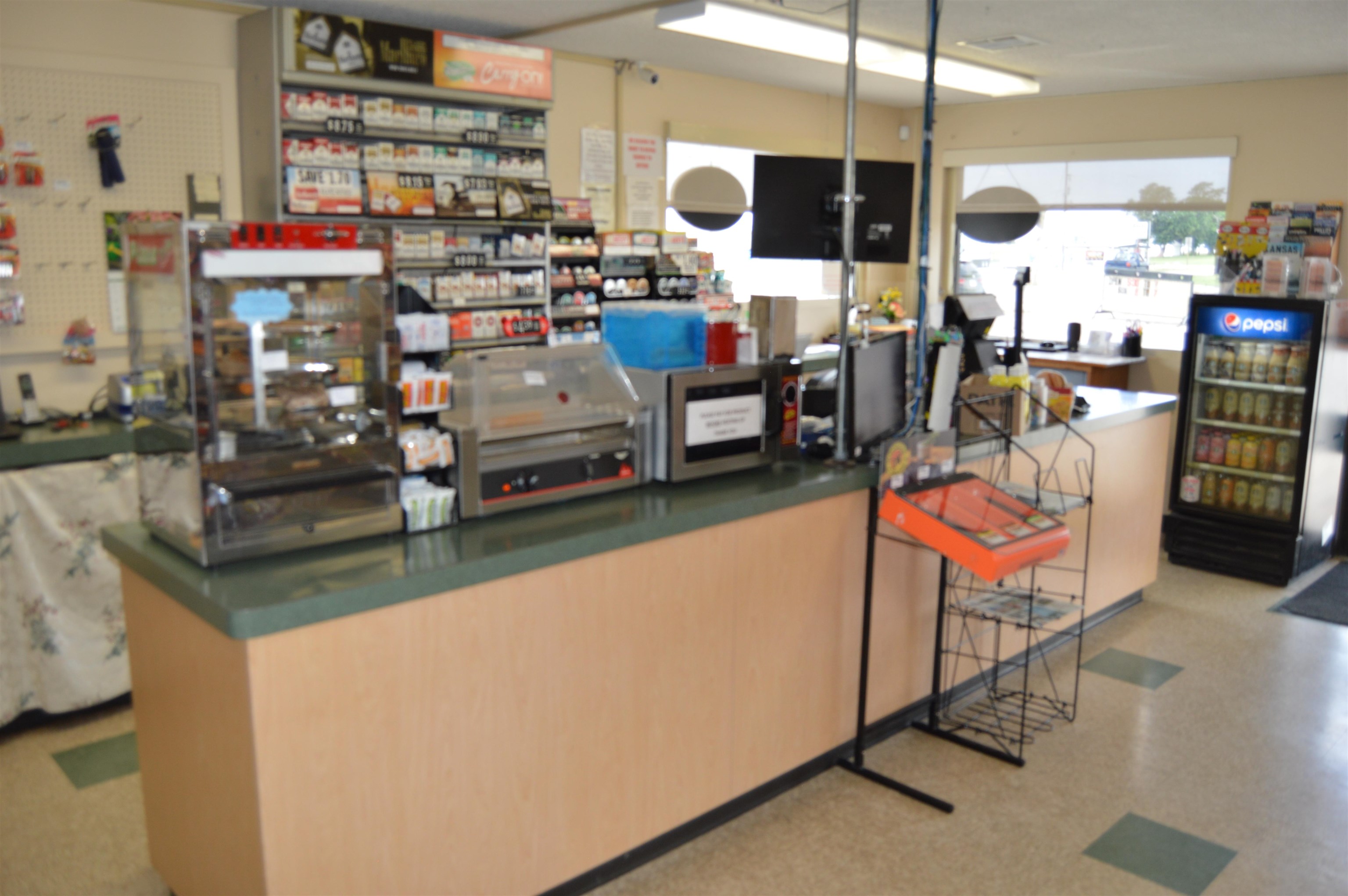 Canton, Kansas 67428, United States, ,Commercial,Pending,72471