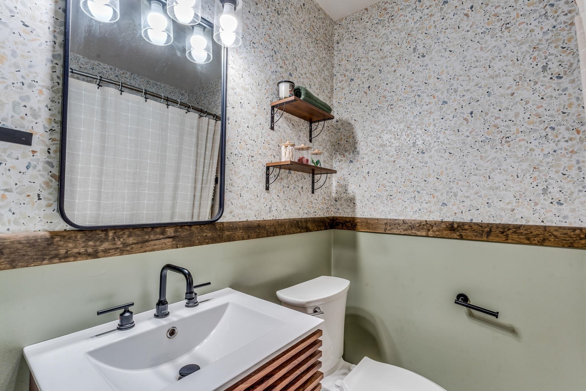 556 S Poplar St, Wichita, Kansas image 15