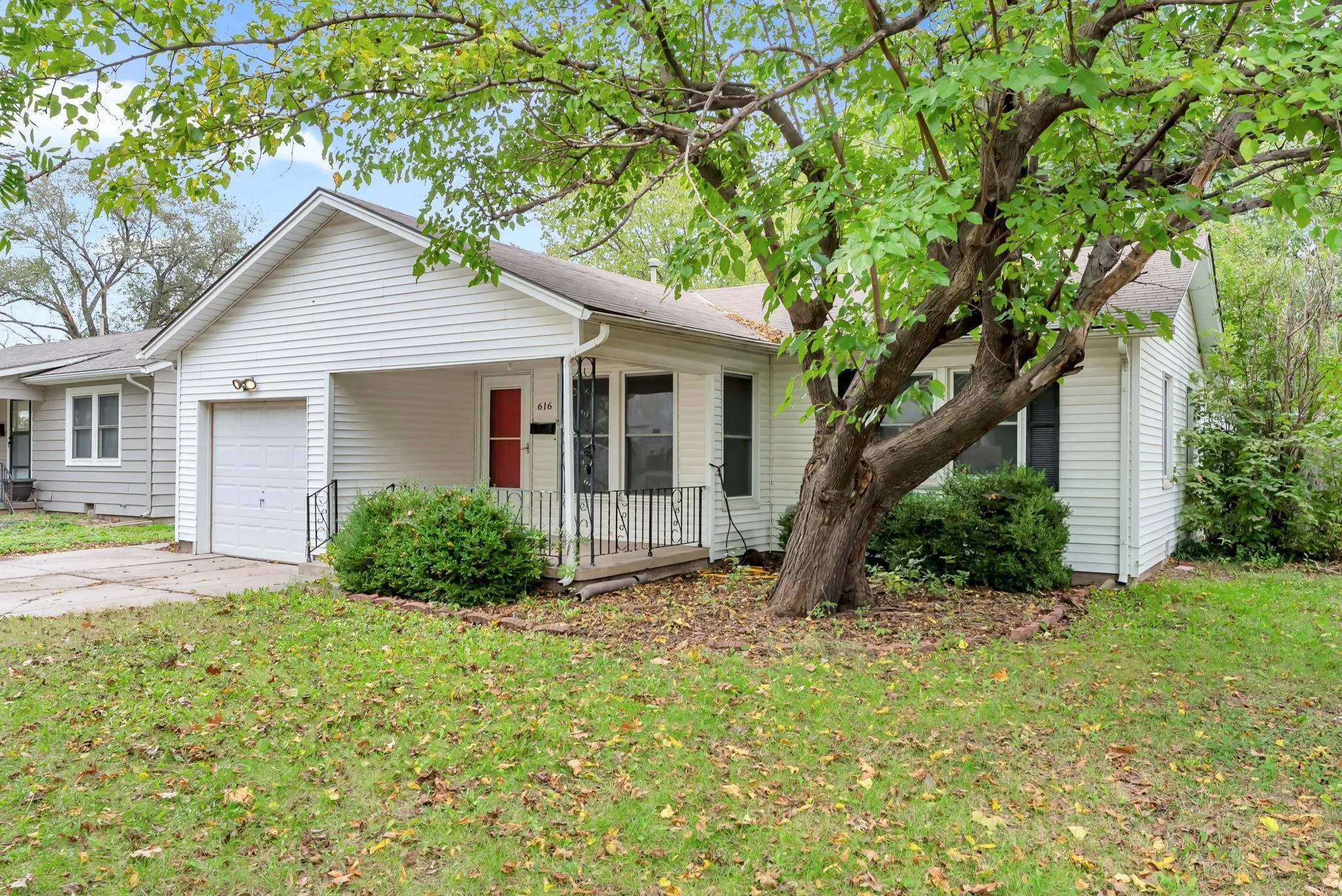 Wichita, Kansas 67218, United States, 2 Bedrooms Bedrooms, ,1 BathroomBathrooms,Residential,Active,227477