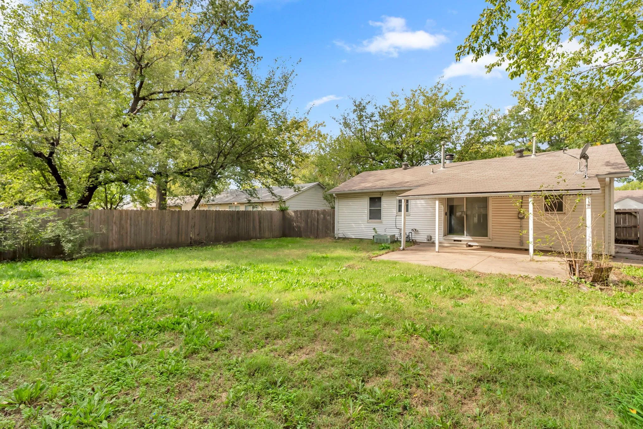 Wichita, Kansas 67218, United States, 2 Bedrooms Bedrooms, ,1 BathroomBathrooms,Residential,Active,227477