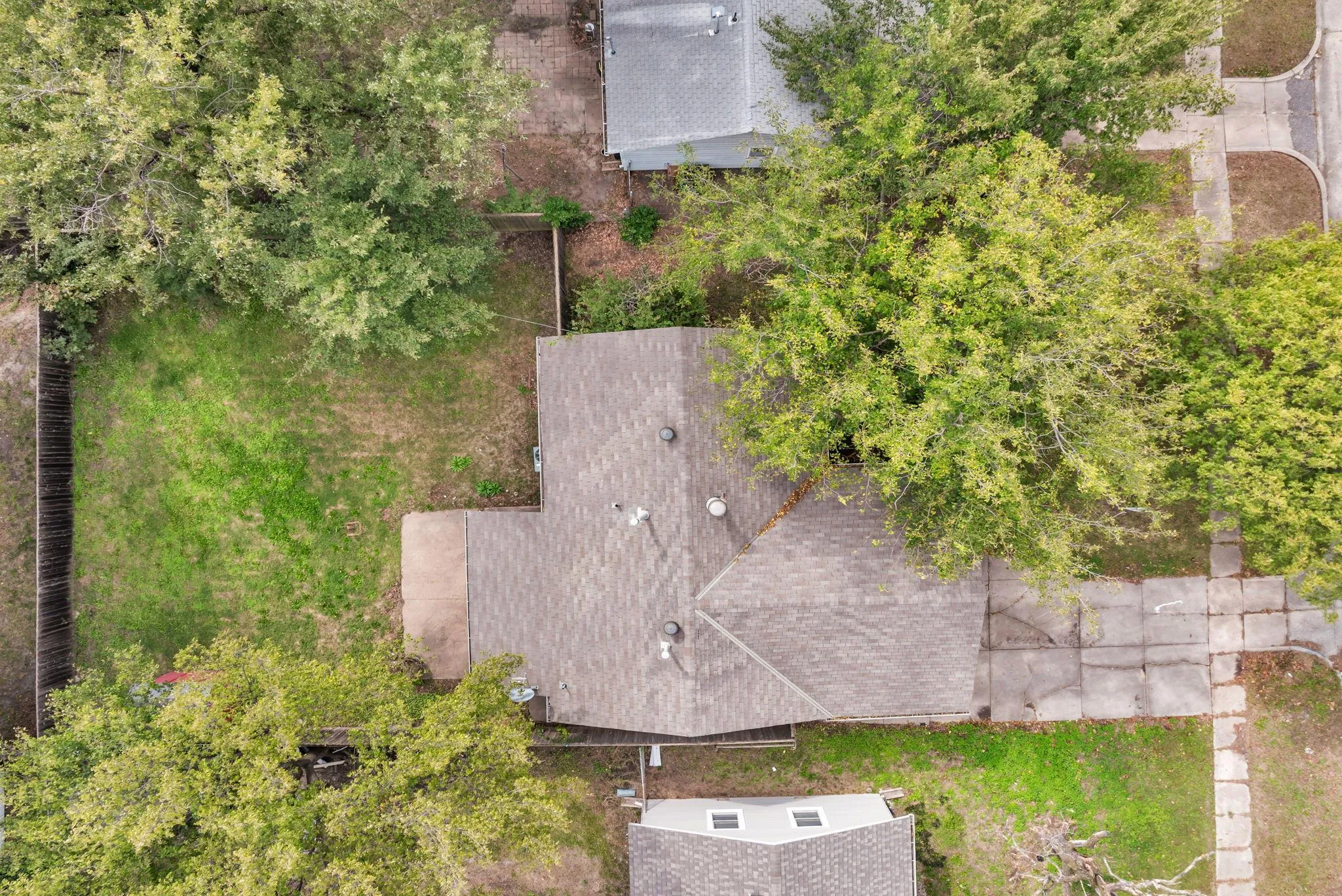 Wichita, Kansas 67218, United States, 2 Bedrooms Bedrooms, ,1 BathroomBathrooms,Residential,Active,227477