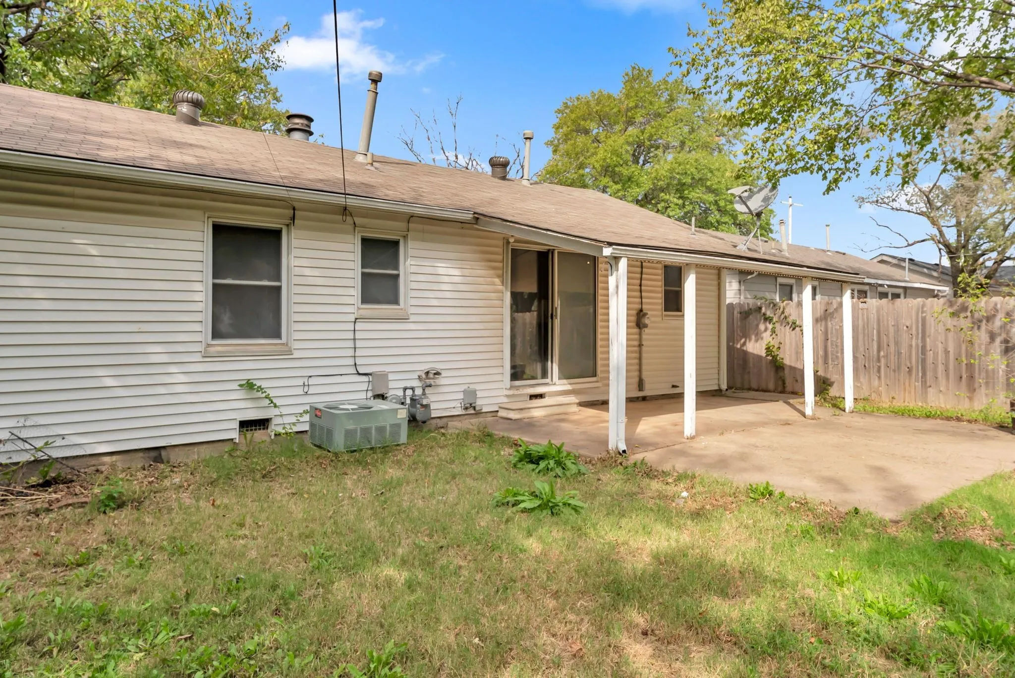 Wichita, Kansas 67218, United States, 2 Bedrooms Bedrooms, ,1 BathroomBathrooms,Residential,Active,227477