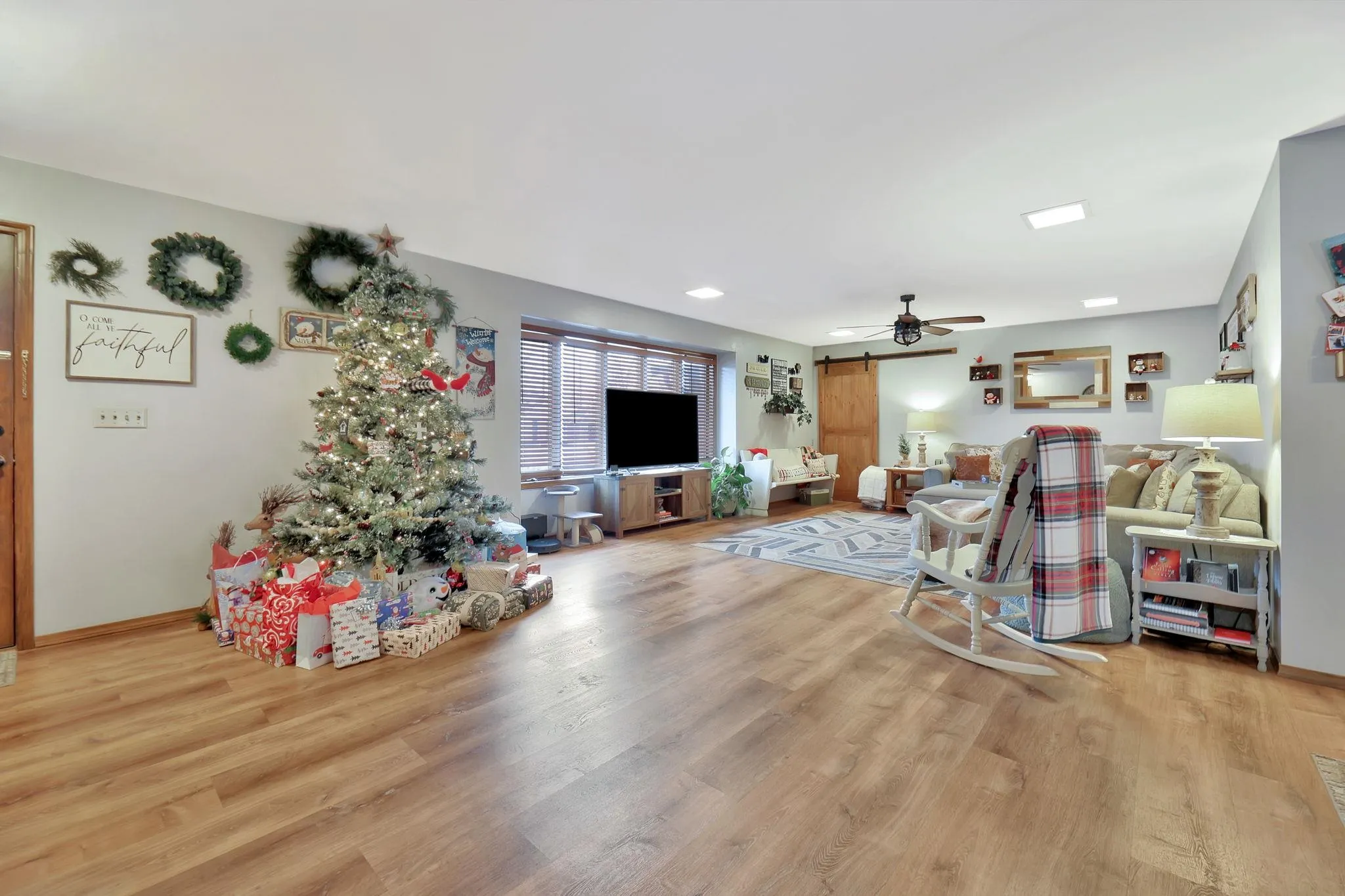 Augusta, Kansas 67010, United States, 3 Bedrooms Bedrooms, ,3 BathroomsBathrooms,Residential,Pending,16848