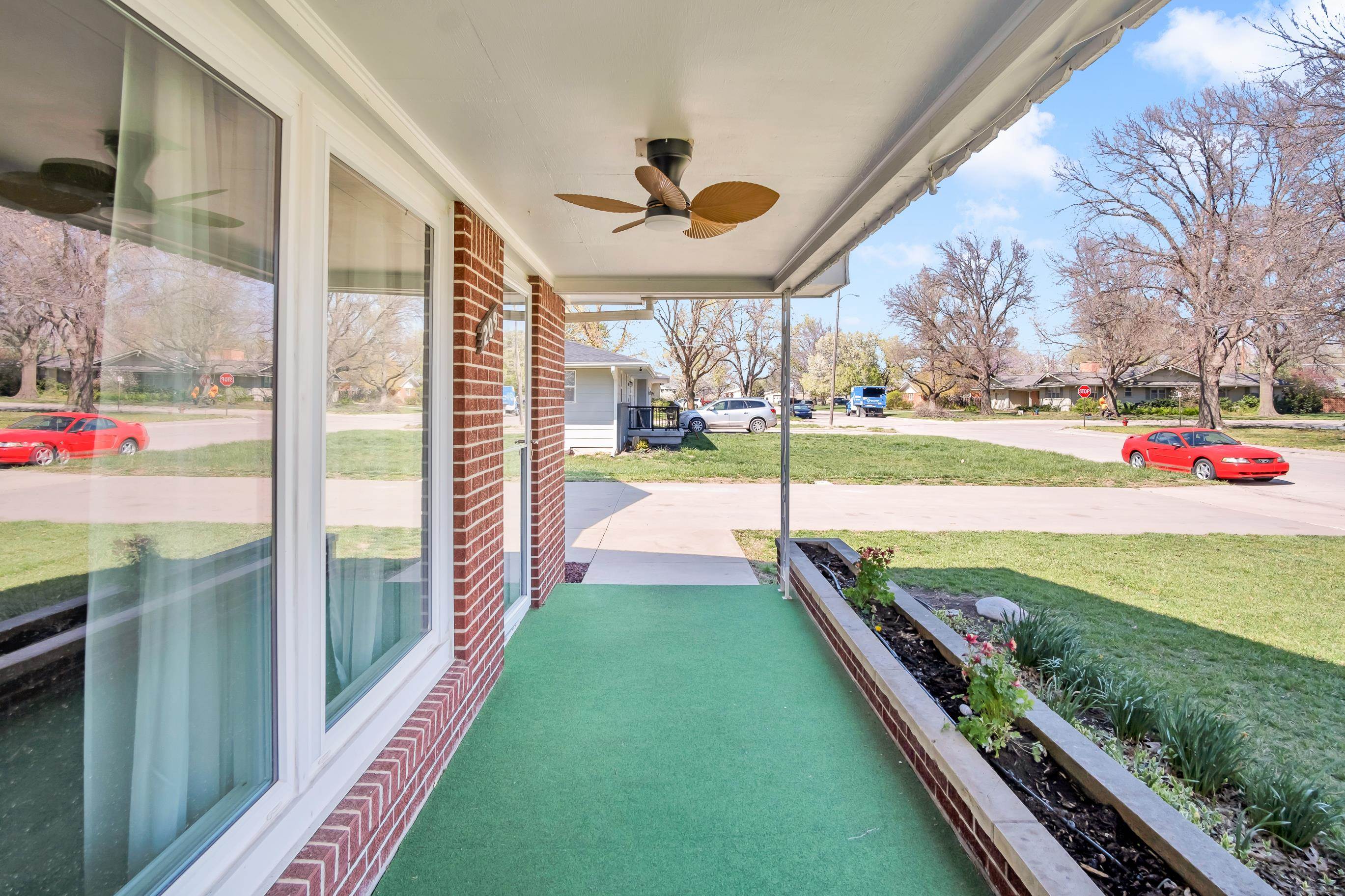 209 S College Dr, Hesston, Kansas image 4