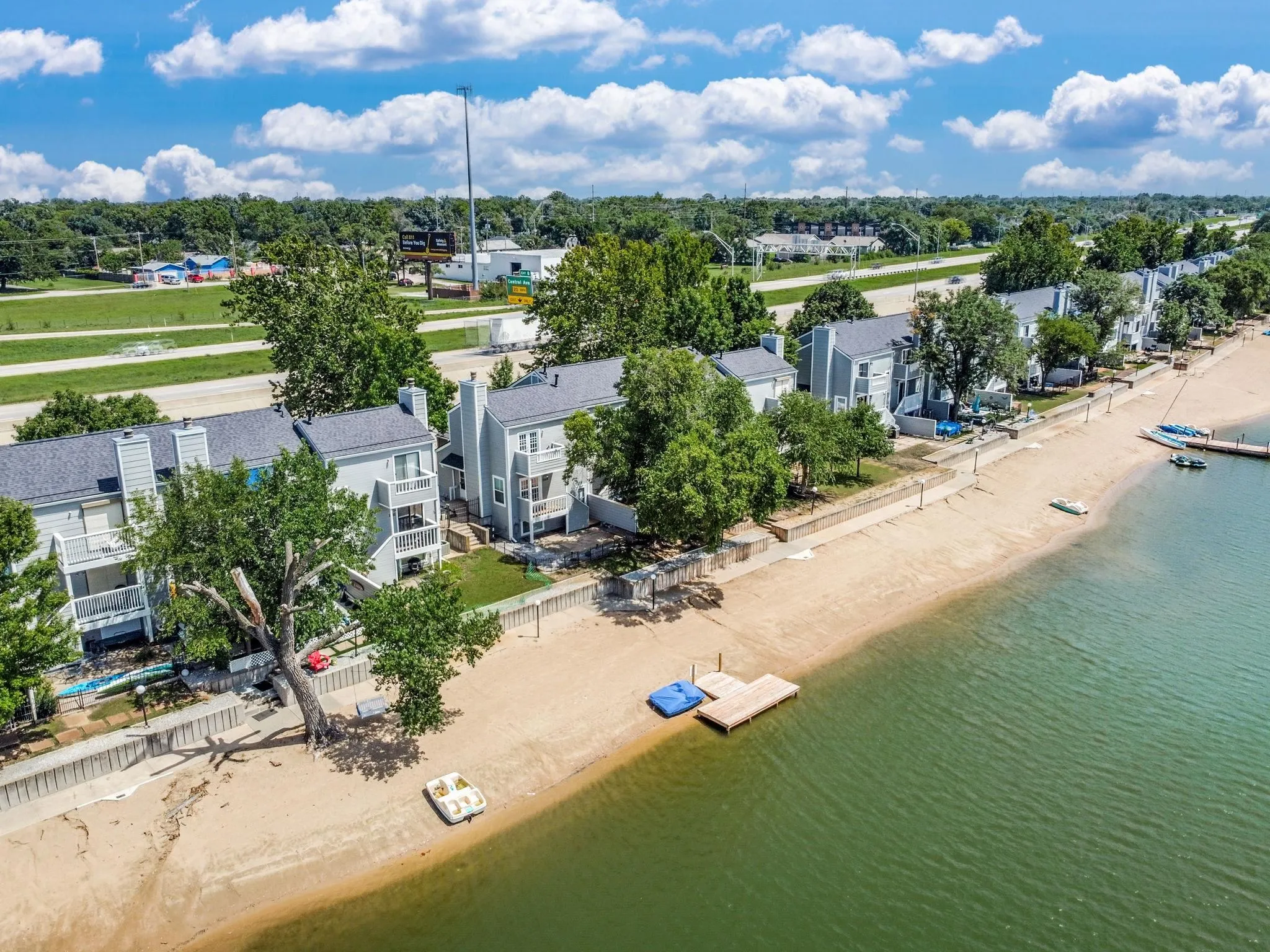 Wichita, Kansas 67212, United States, 1 Bedroom Bedrooms, ,2 BathroomsBathrooms,Residential,Active,179240