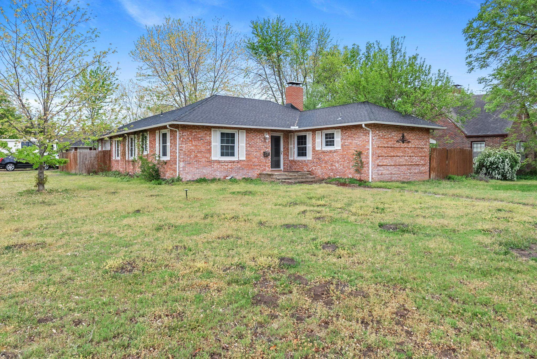 1440 N Athenian Ave, Wichita, Kansas image 1