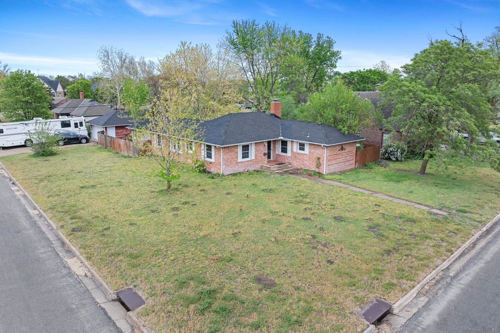 1440 N Athenian Ave, Wichita, Kansas image 3