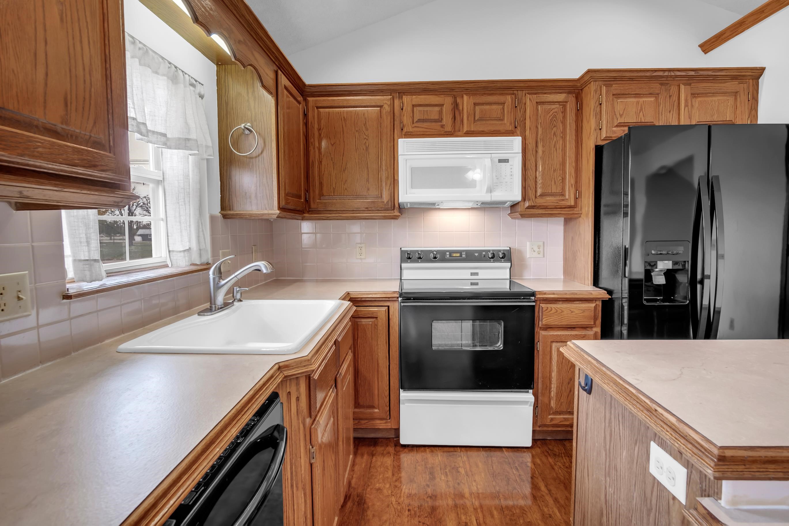 417 Victoria Ct, Newton, Kansas image 14