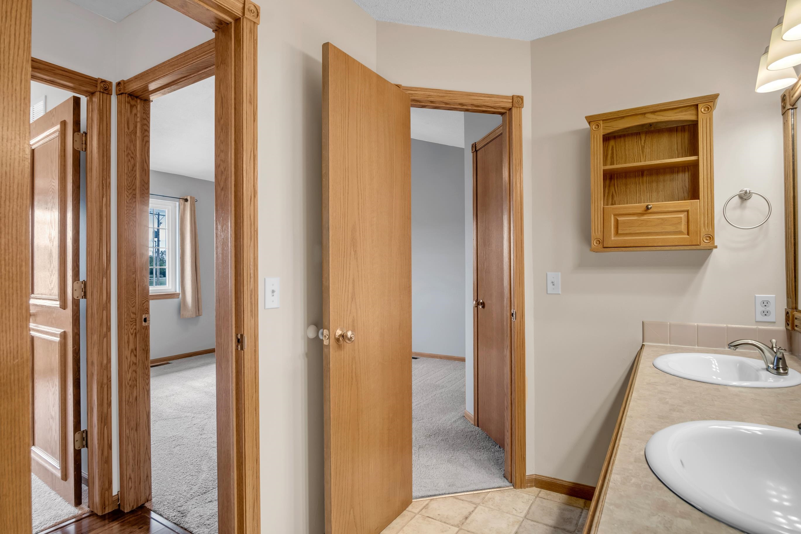 417 Victoria Ct, Newton, Kansas image 17