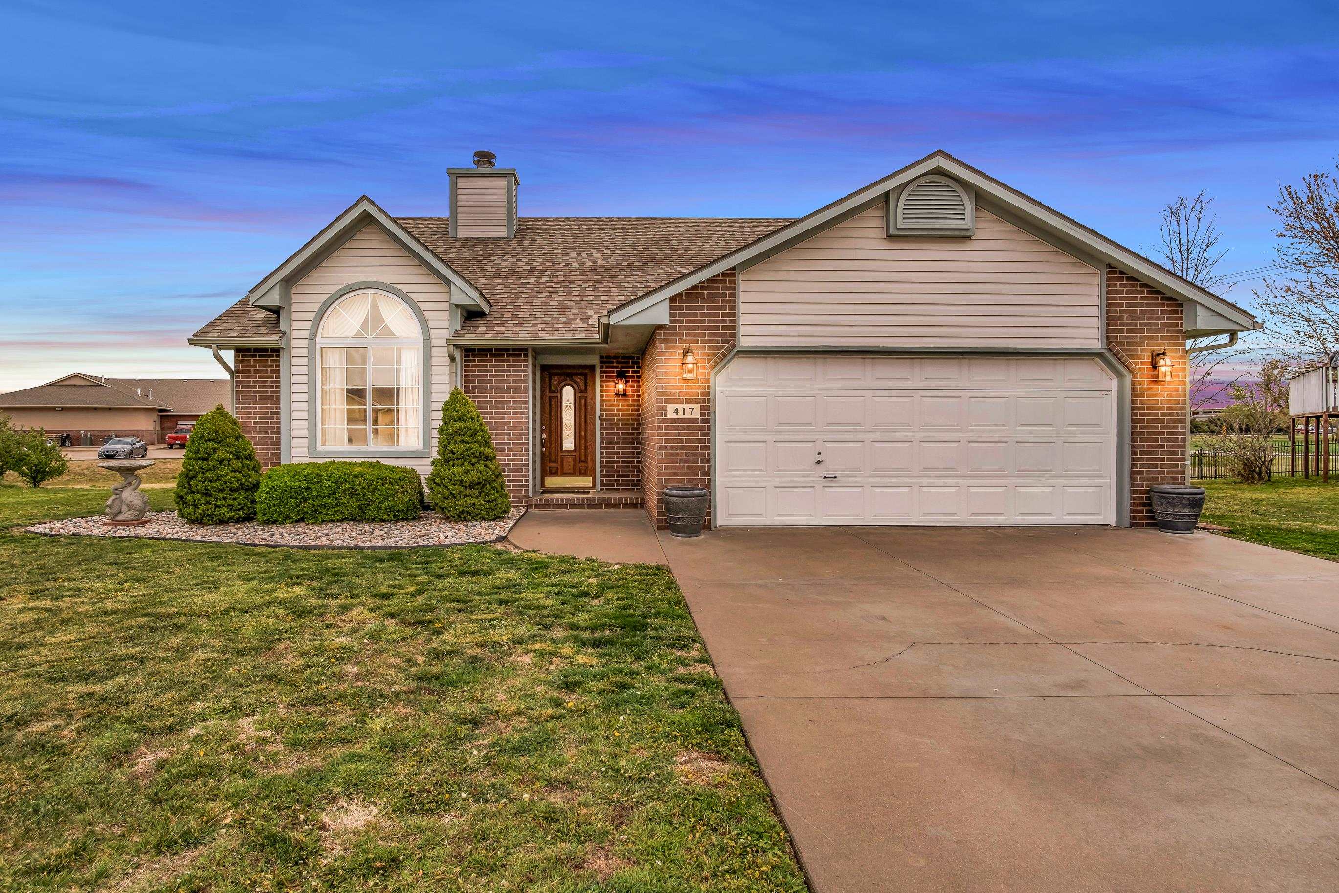 417 Victoria Ct, Newton, Kansas image 1