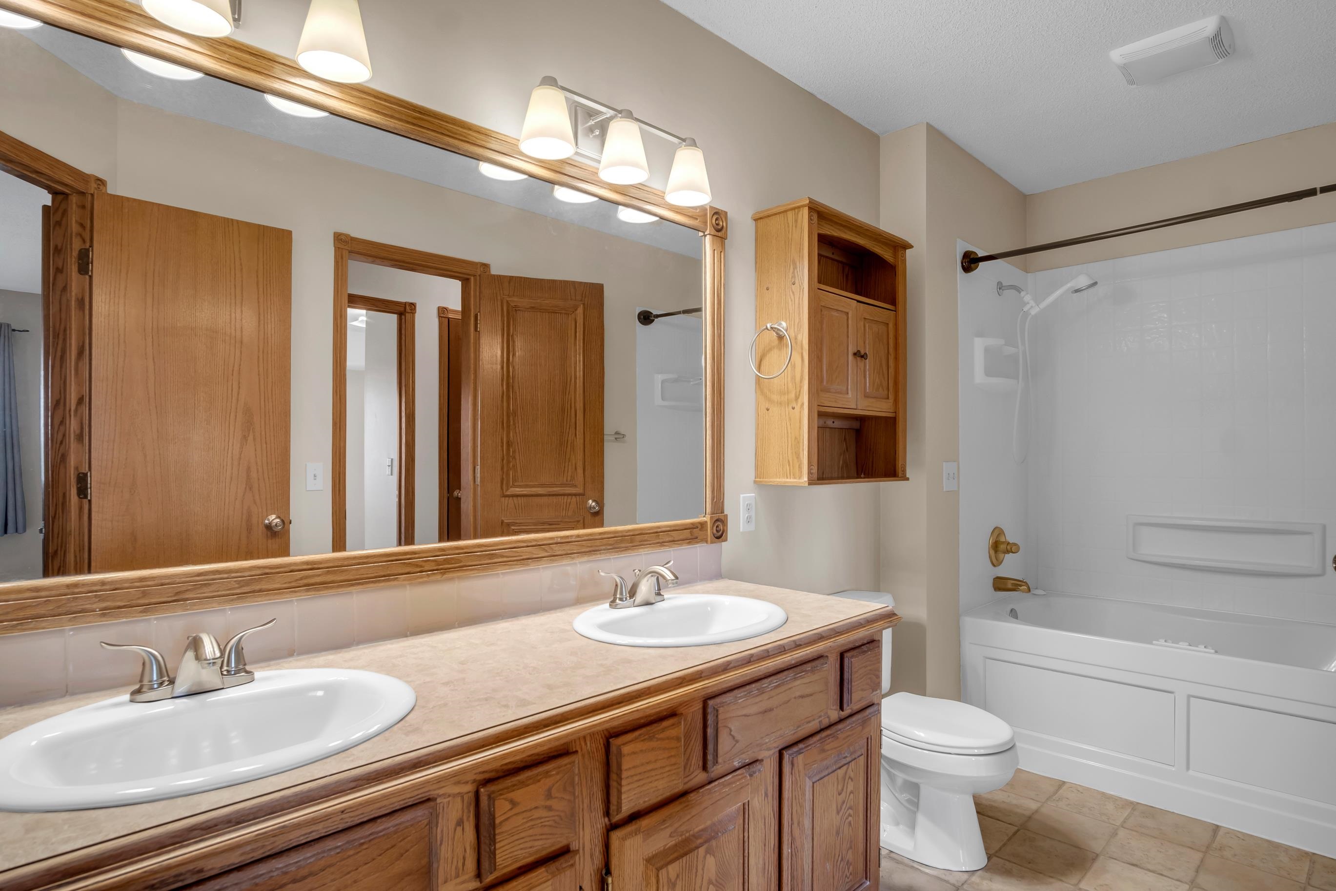417 Victoria Ct, Newton, Kansas image 18