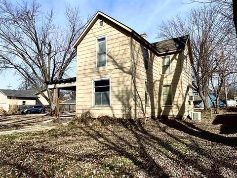 Homes For Sale - 702 E 12th Ave<br/> Cowley County, Winfield, KS 67156