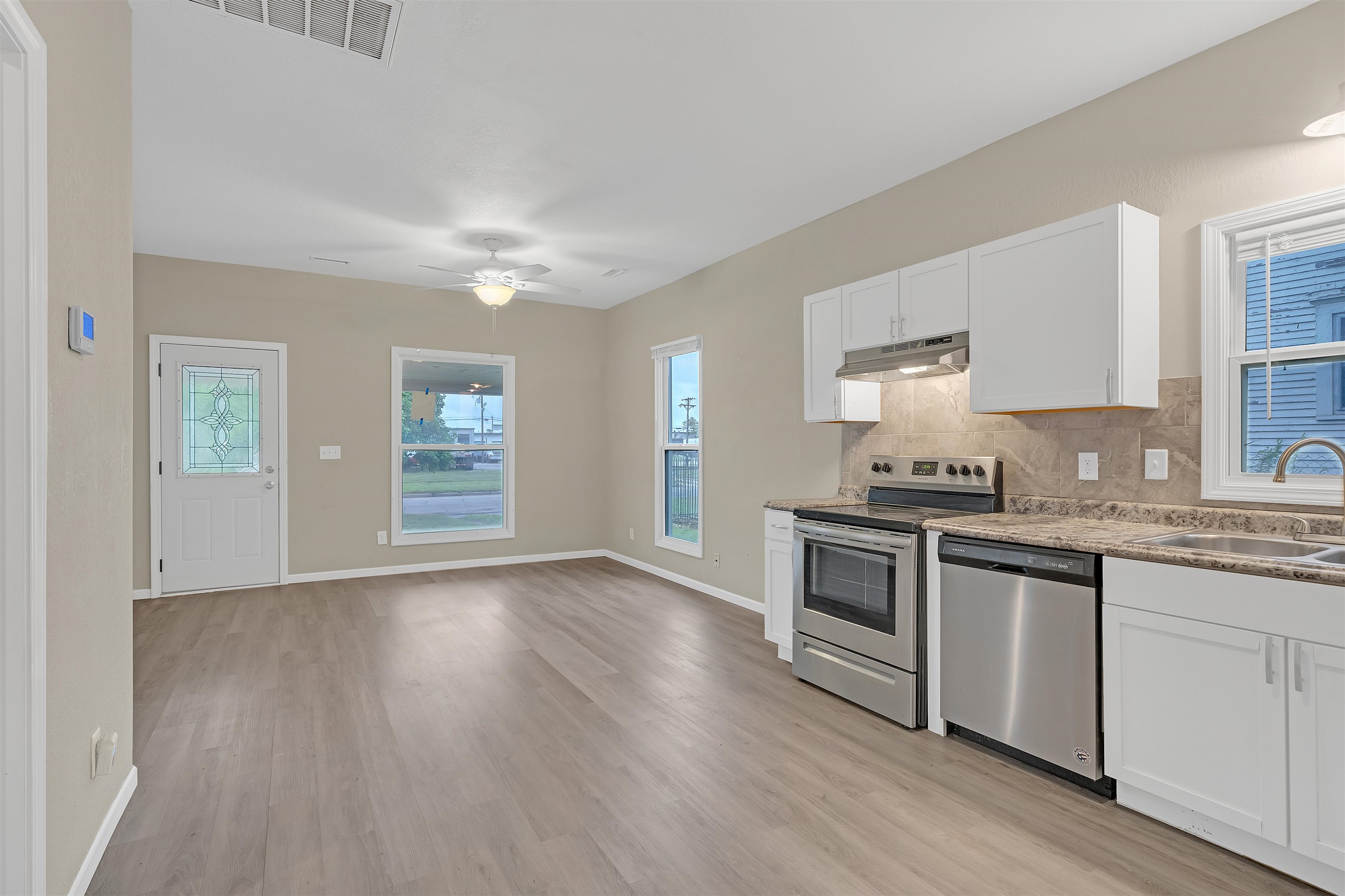 1027 S Saint Francis St, Wichita, Kansas image 11