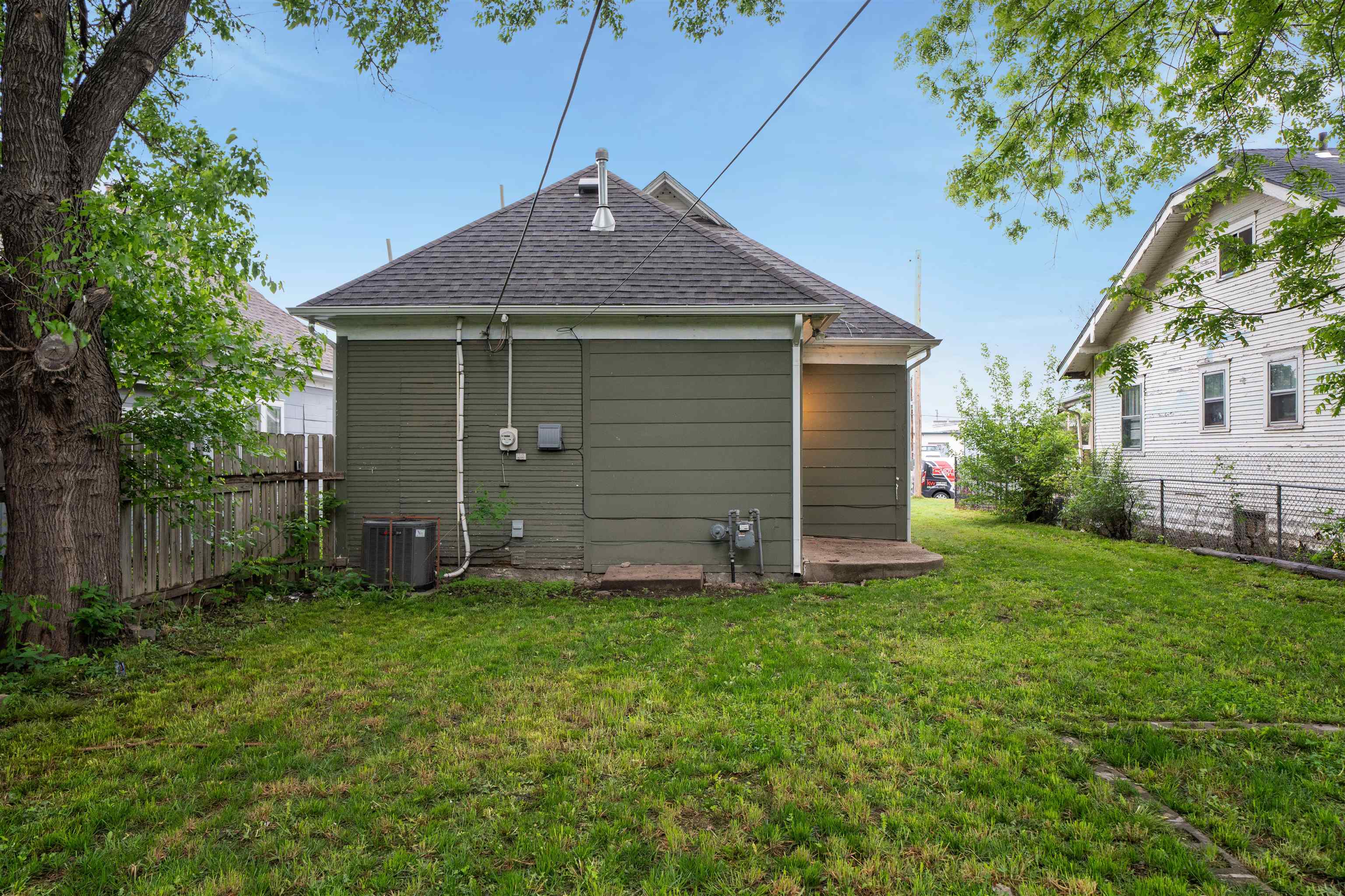 1027 S Saint Francis St, Wichita, Kansas image 21