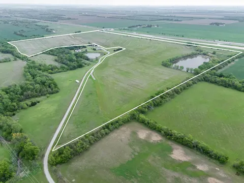 S Seneca, Wellington, KS MLS: 654655