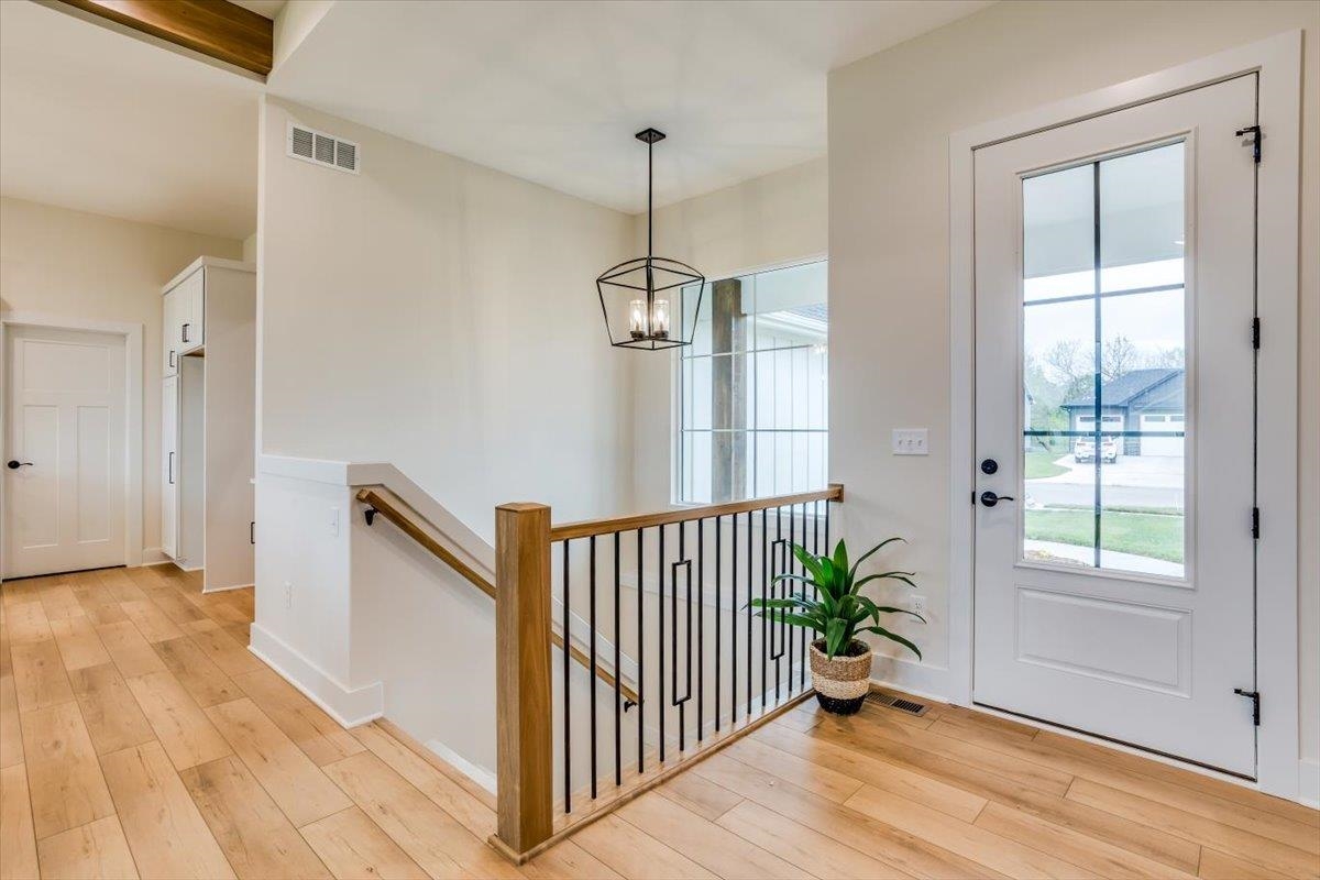 3339 S Linden Ct, Wichita, Virginia image 3