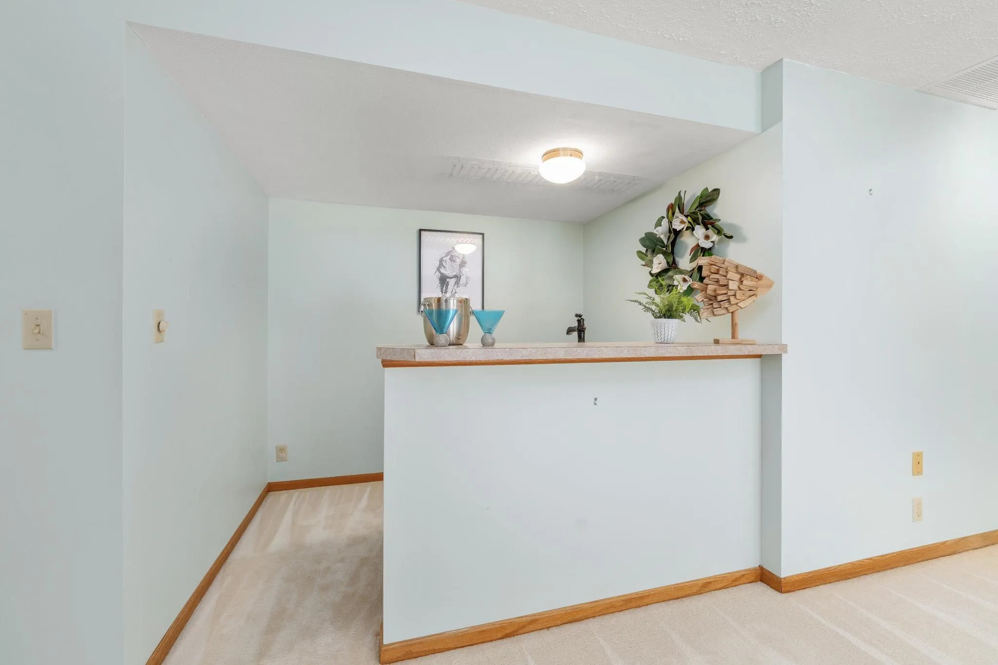 Wichita, Kansas 67204, United States, 3 Bedrooms Bedrooms, ,3 BathroomsBathrooms,Residential,Pending,150179