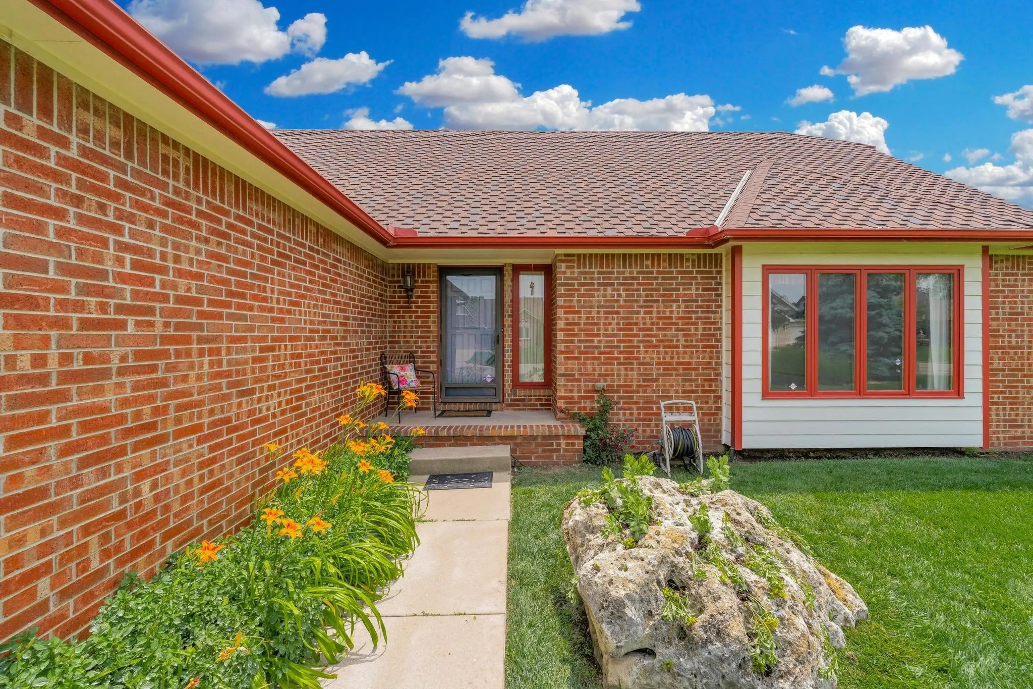 Wichita, Kansas 67204, United States, 3 Bedrooms Bedrooms, ,3 BathroomsBathrooms,Residential,Pending,150179