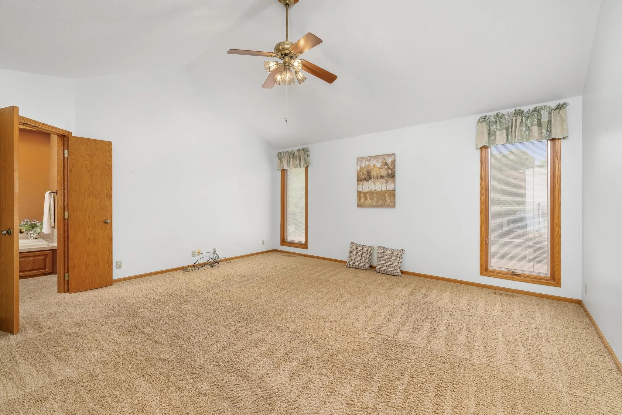 Wichita, Kansas 67204, United States, 3 Bedrooms Bedrooms, ,3 BathroomsBathrooms,Residential,Pending,150179