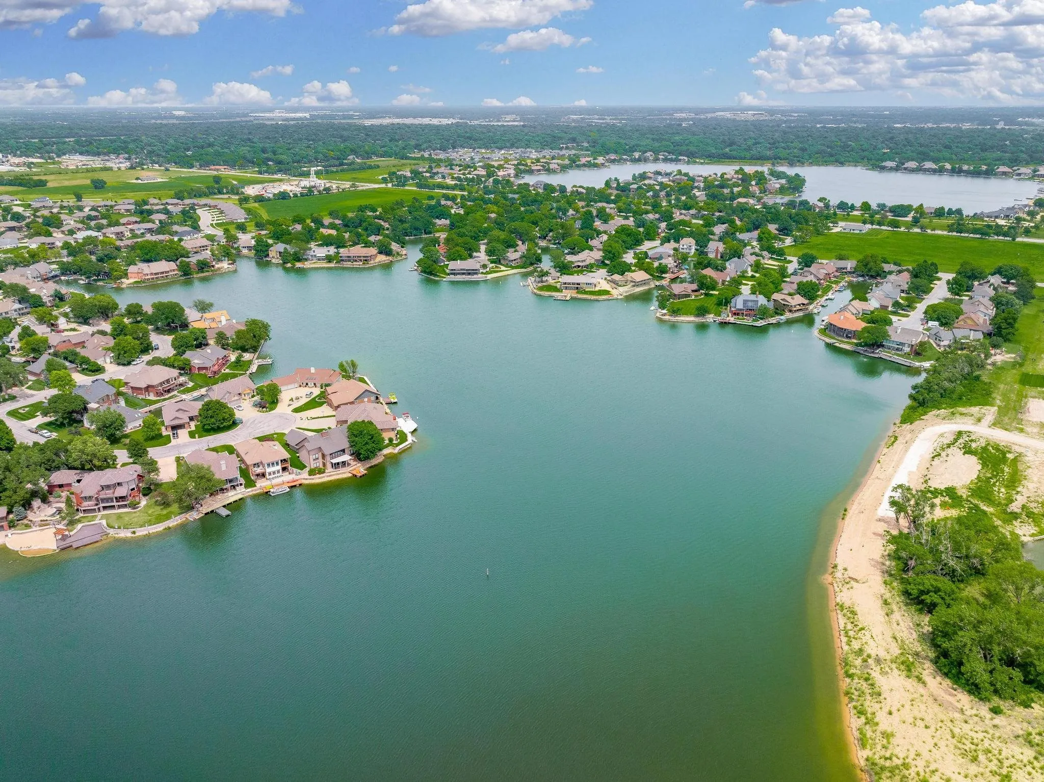 Wichita, Kansas 67204, United States, 3 Bedrooms Bedrooms, ,3 BathroomsBathrooms,Residential,Pending,150179