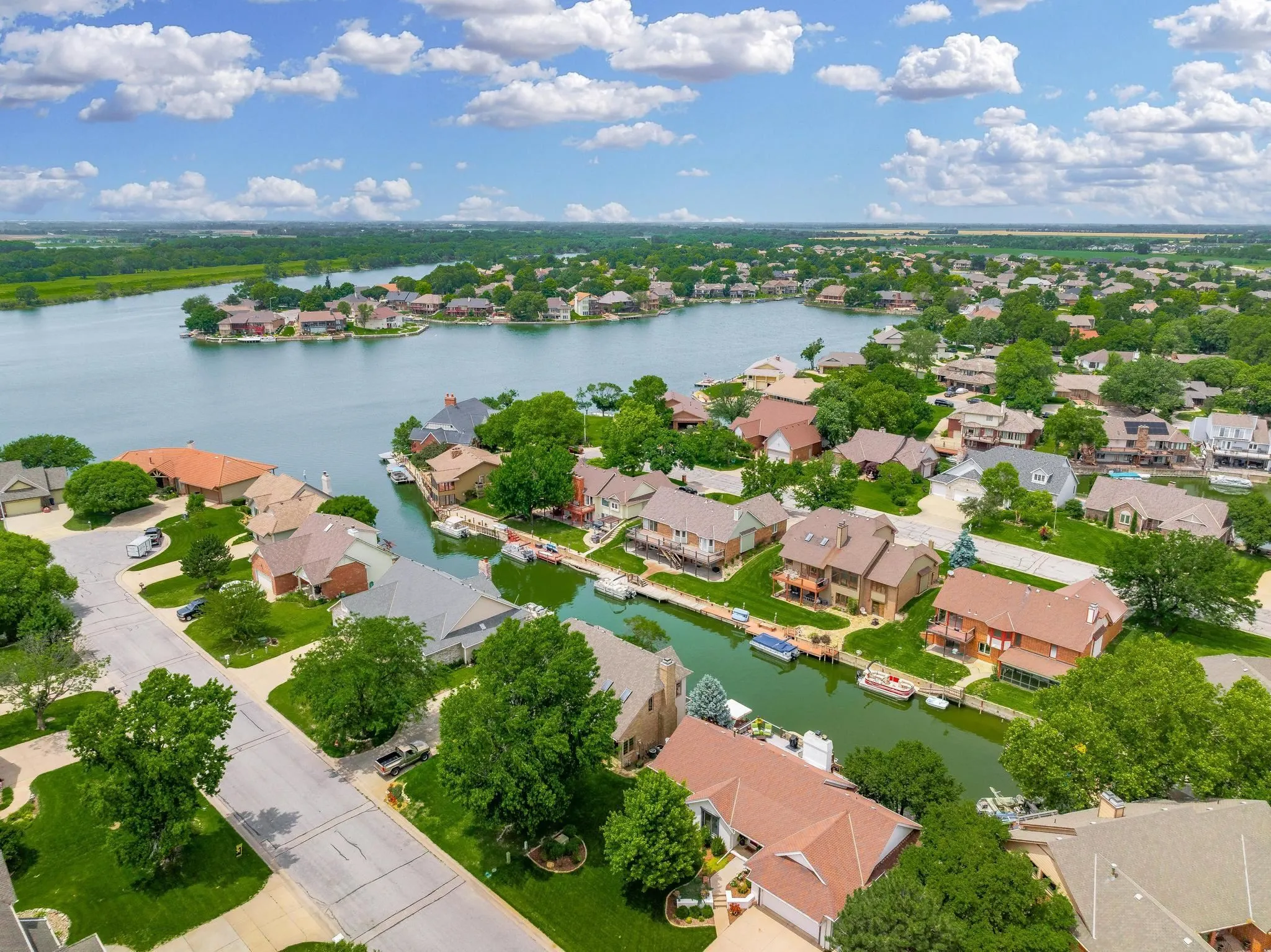 Wichita, Kansas 67204, United States, 3 Bedrooms Bedrooms, ,3 BathroomsBathrooms,Residential,Pending,150179