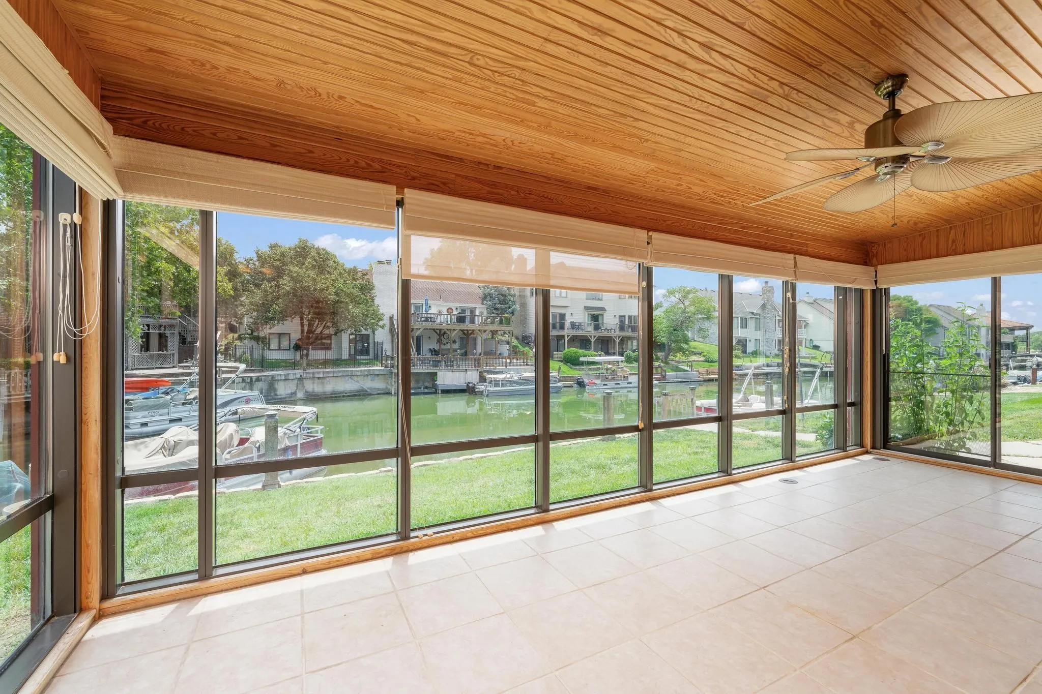 Wichita, Kansas 67204, United States, 3 Bedrooms Bedrooms, ,3 BathroomsBathrooms,Residential,Pending,150179