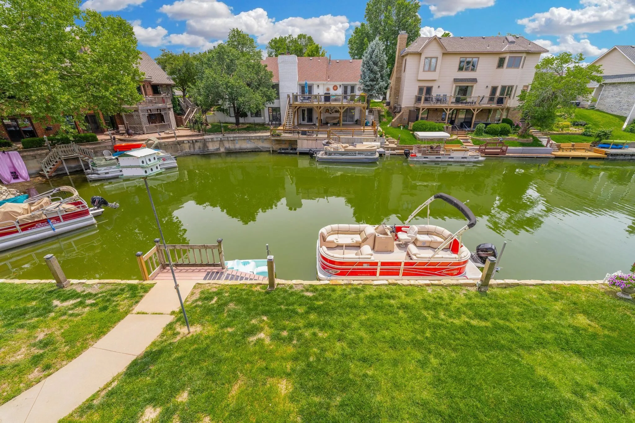 Wichita, Kansas 67204, United States, 3 Bedrooms Bedrooms, ,3 BathroomsBathrooms,Residential,Pending,150179