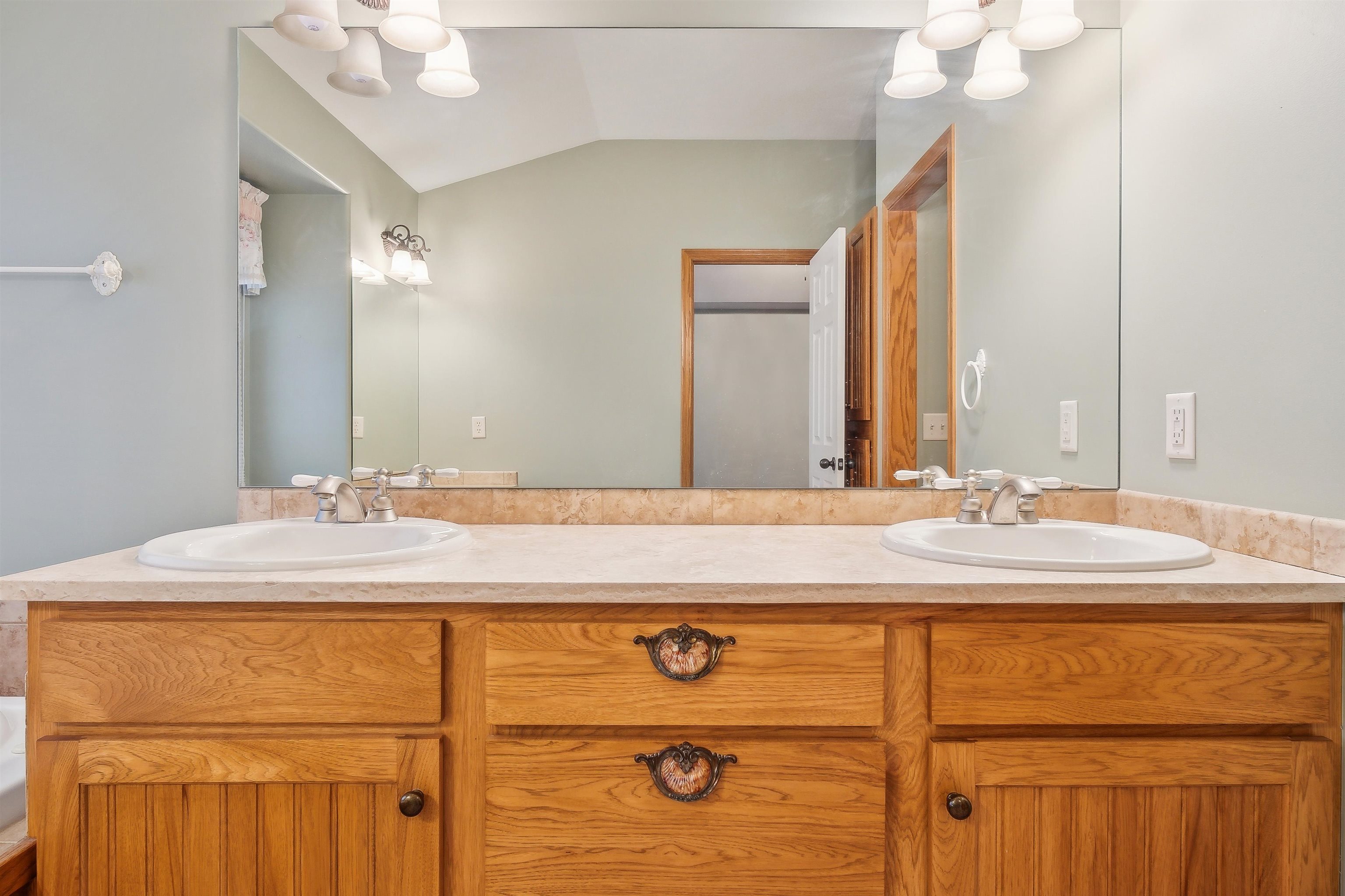 3010 N Fieldstone Ct, Augusta, Kansas image 13