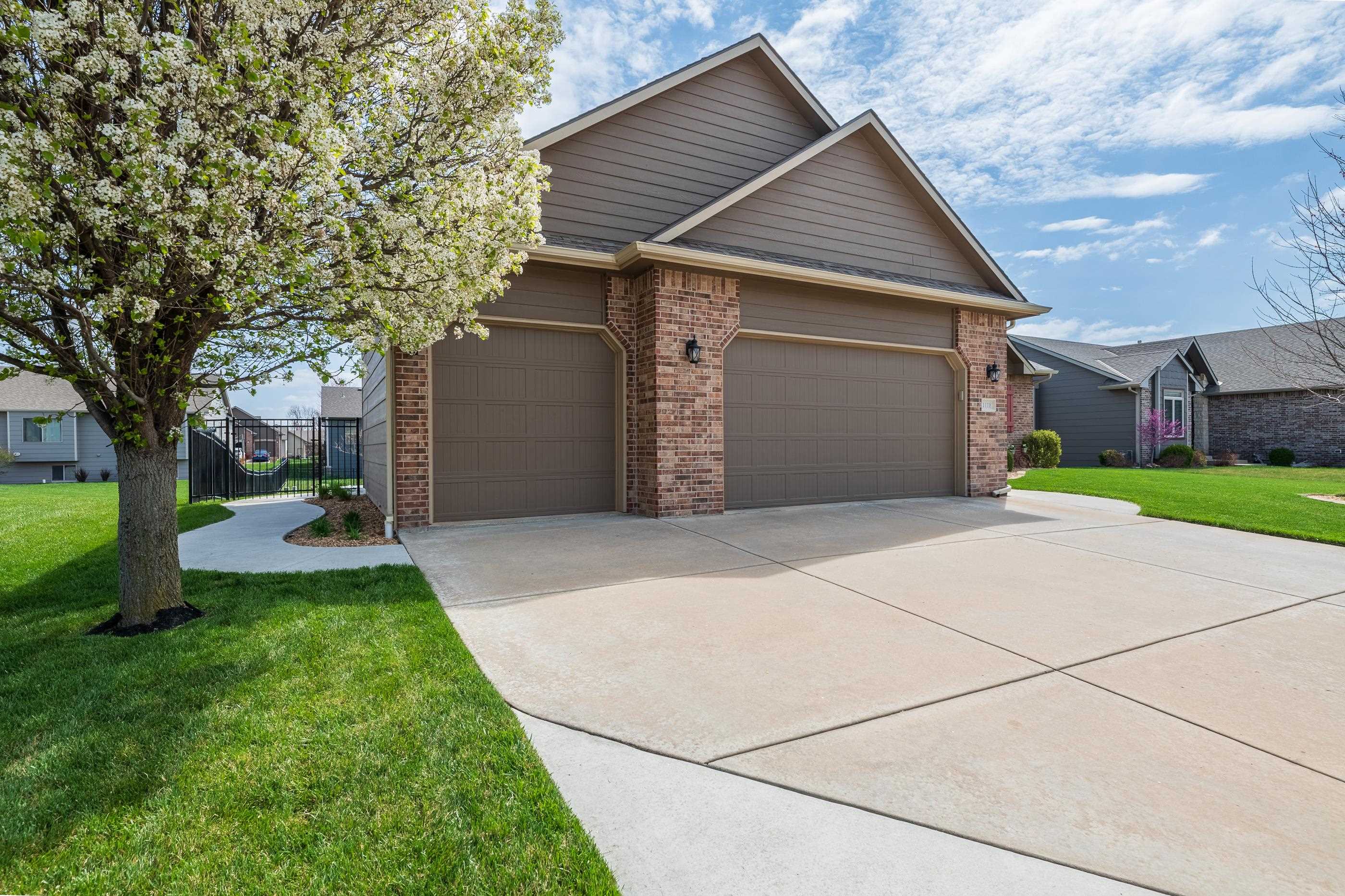 1118 N Forestview St, Wichita, Kansas image 2