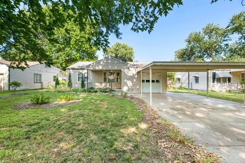 Homes For Sale - 2221 S Green St<br/> Wichita, KS 67211
