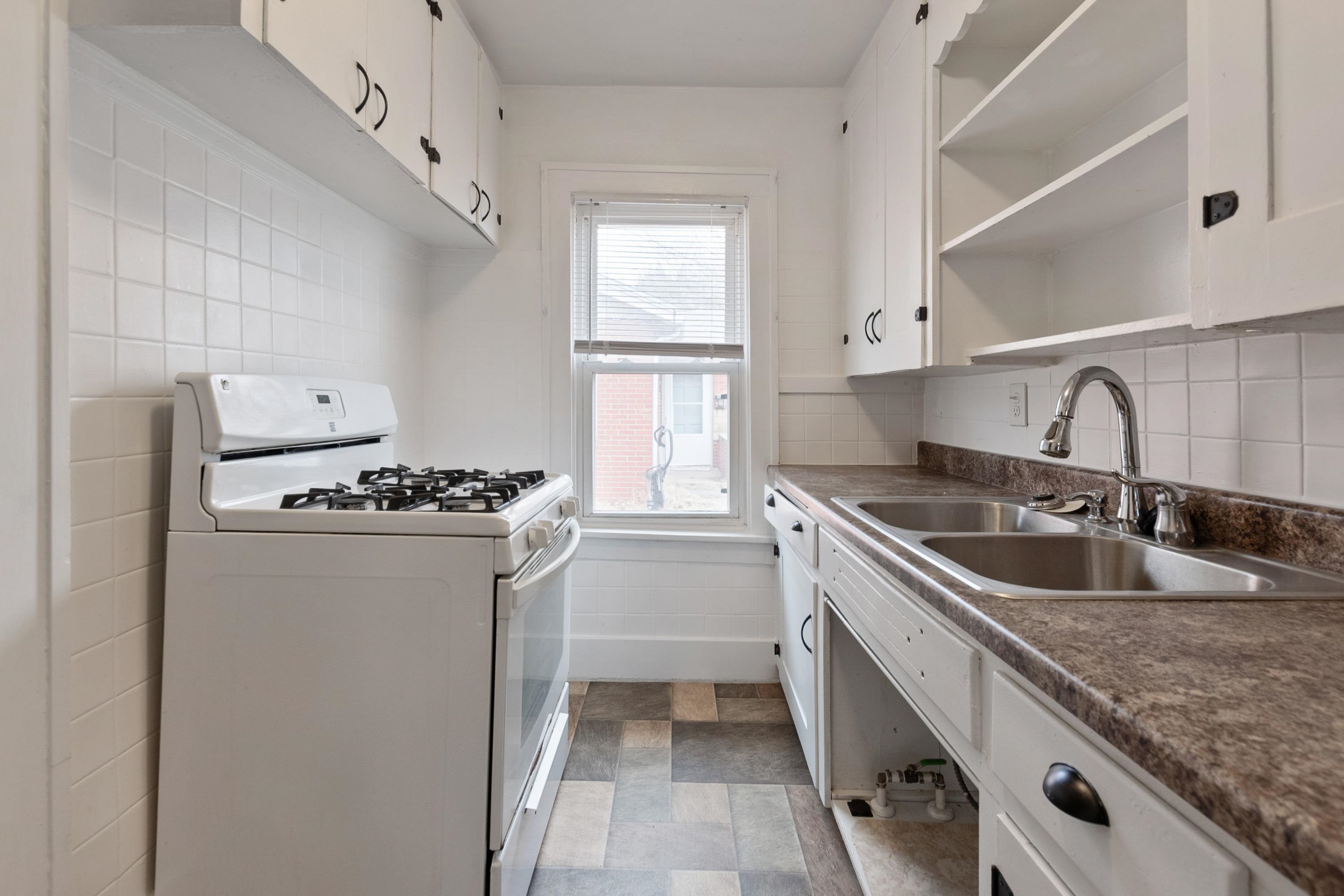 Wichita, Kansas 67208, United States, 2 Bedrooms Bedrooms, ,2 BathroomsBathrooms,Residential,Active,65014