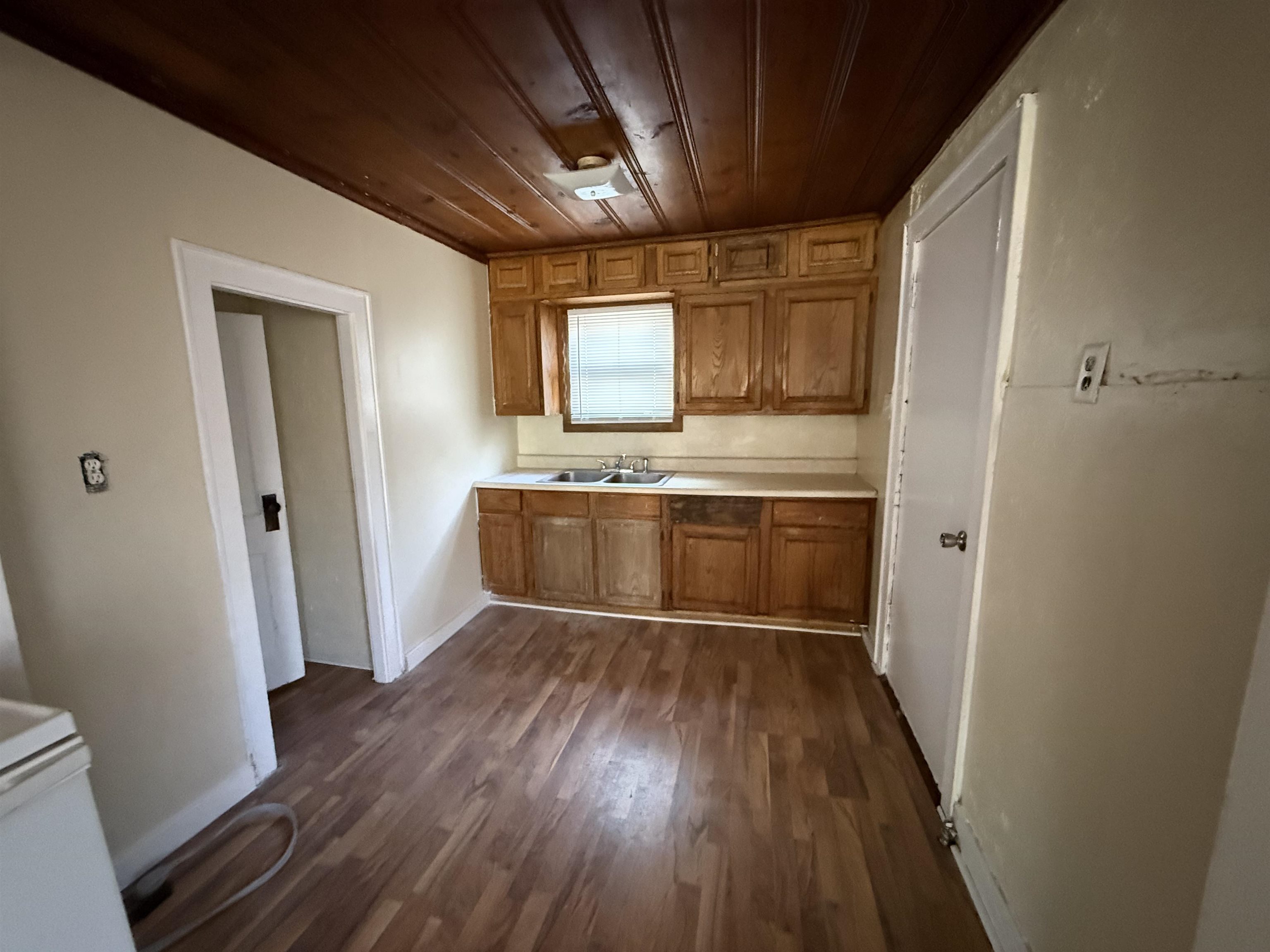 850 W 33rd St N St, Wichita, Kansas image 3