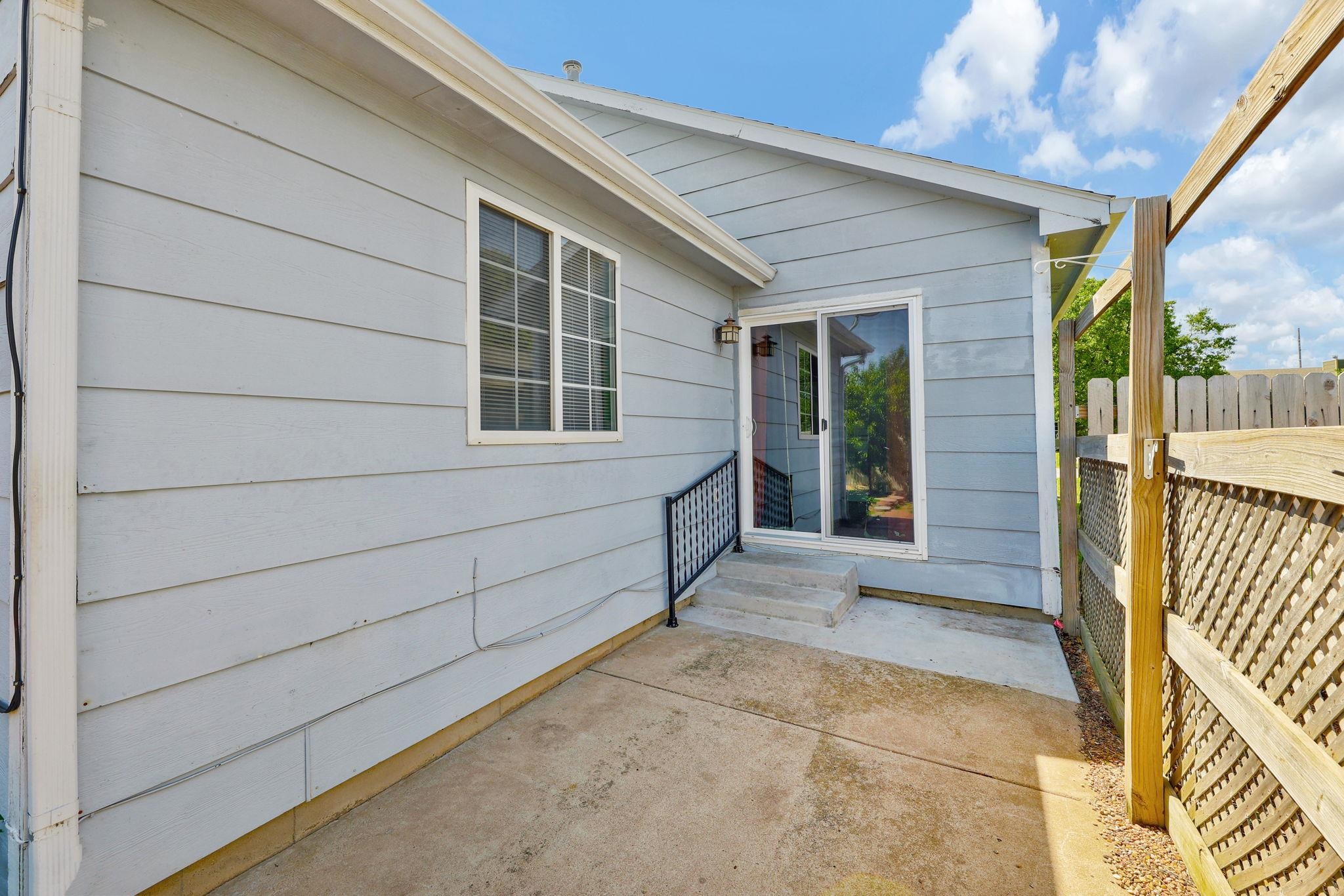 800 W Deerfield Cir, Valley Center, Kansas image 32