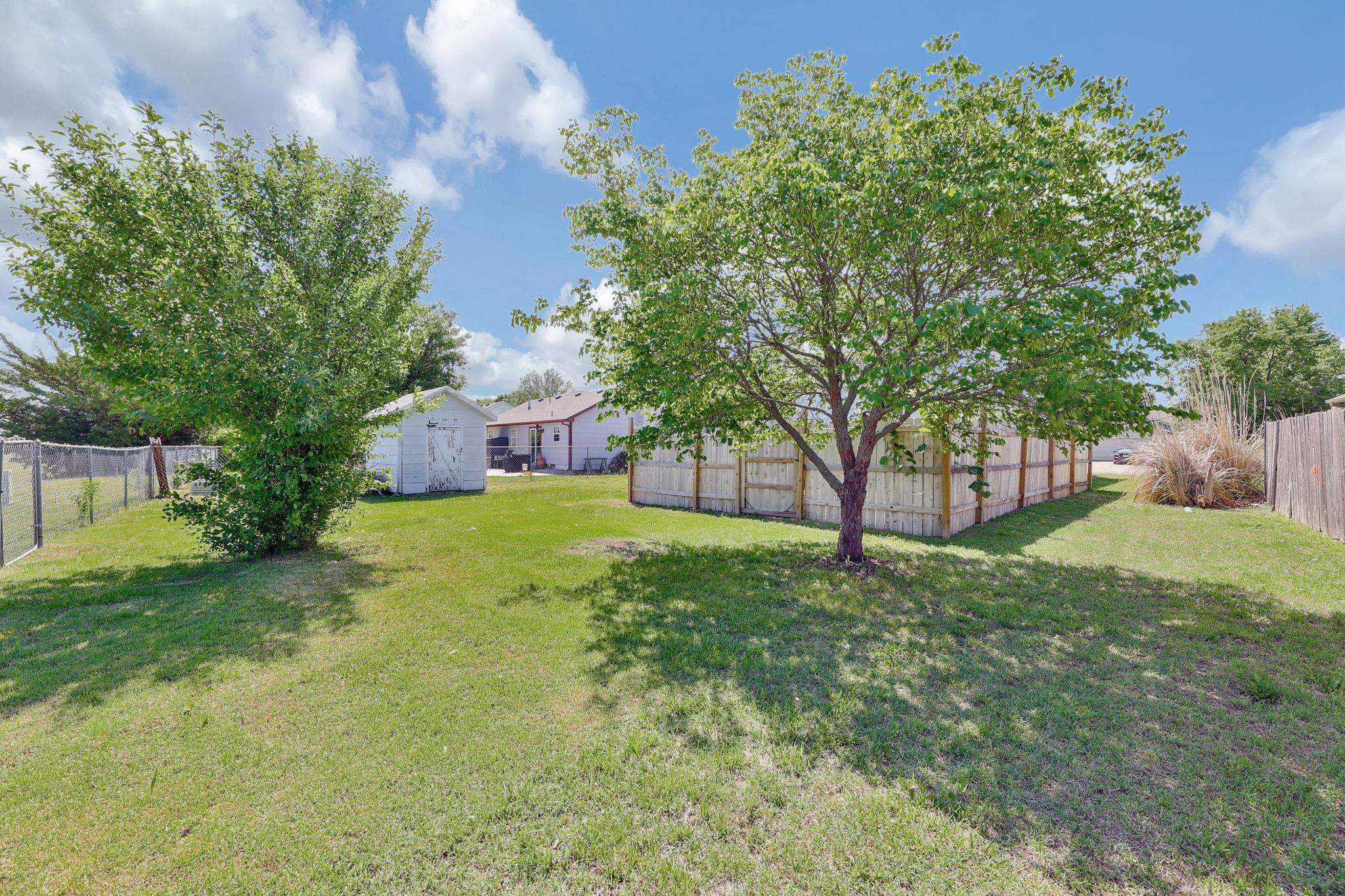 800 W Deerfield Cir, Valley Center, Kansas image 33