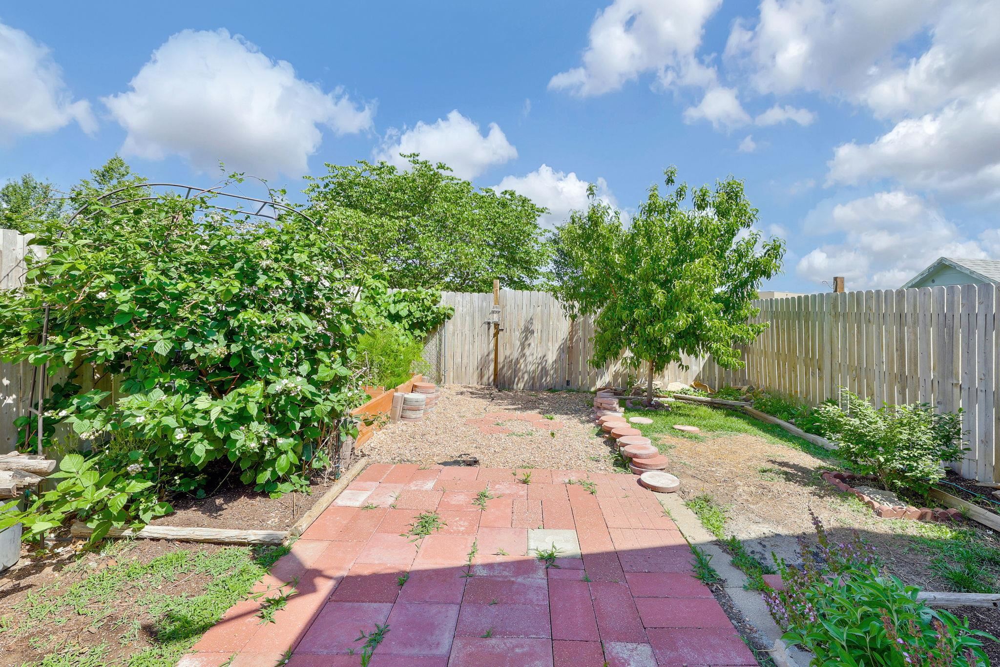 800 W Deerfield Cir, Valley Center, Kansas image 29