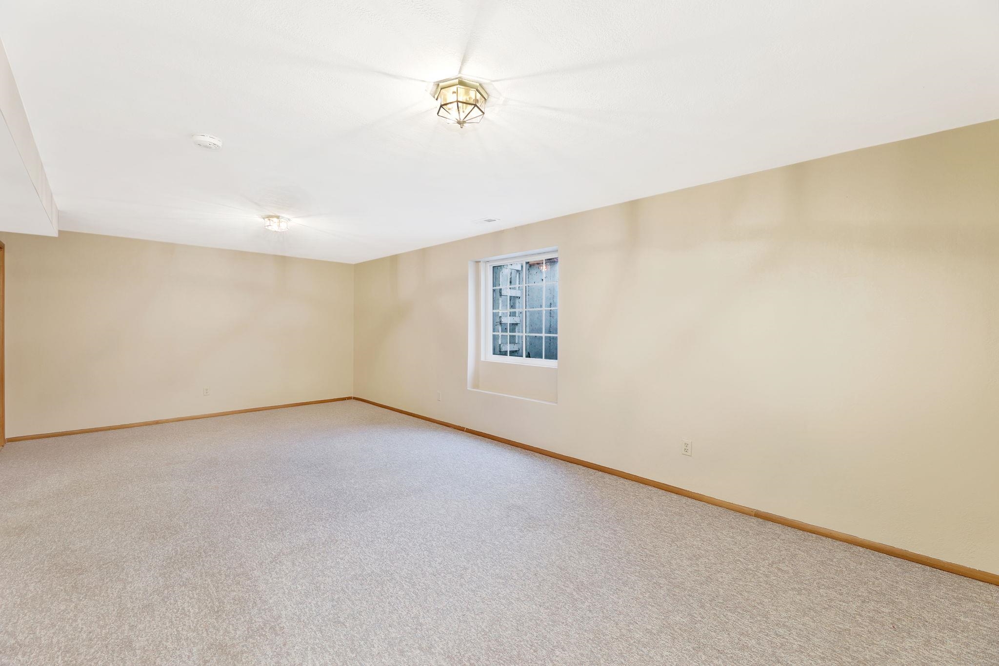800 W Deerfield Cir, Valley Center, Kansas image 18